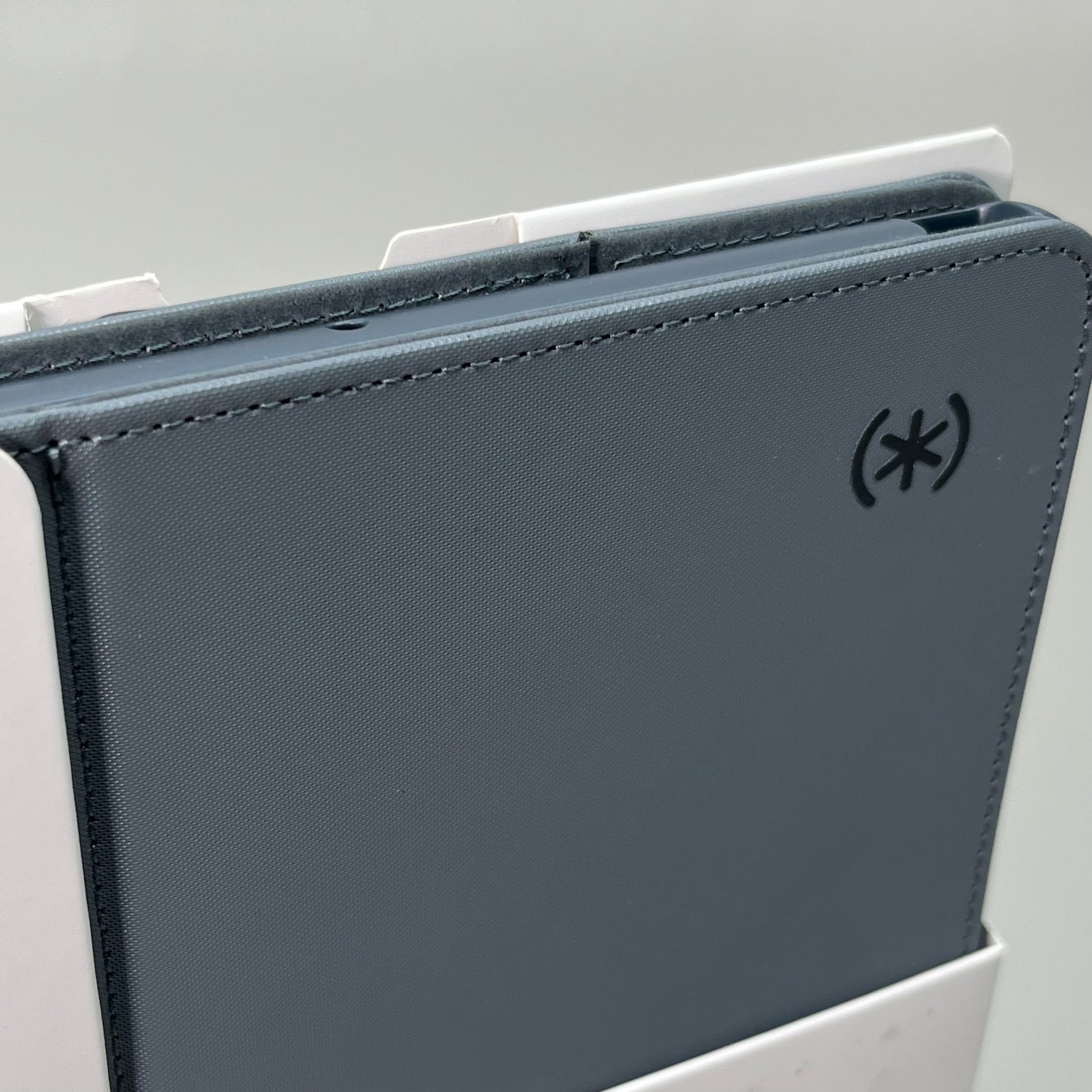 SPECK Balance Folio IPad Case For Apple 2019-2021 Grey P-4907-B