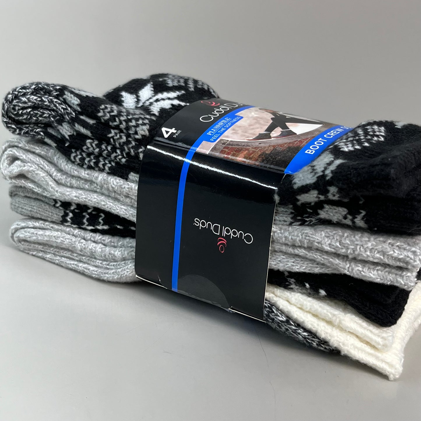 CUDDLE DUDS Soft Boot Crew Socks Plushfill 4 Pair Sz 4-10 Black Check (New)