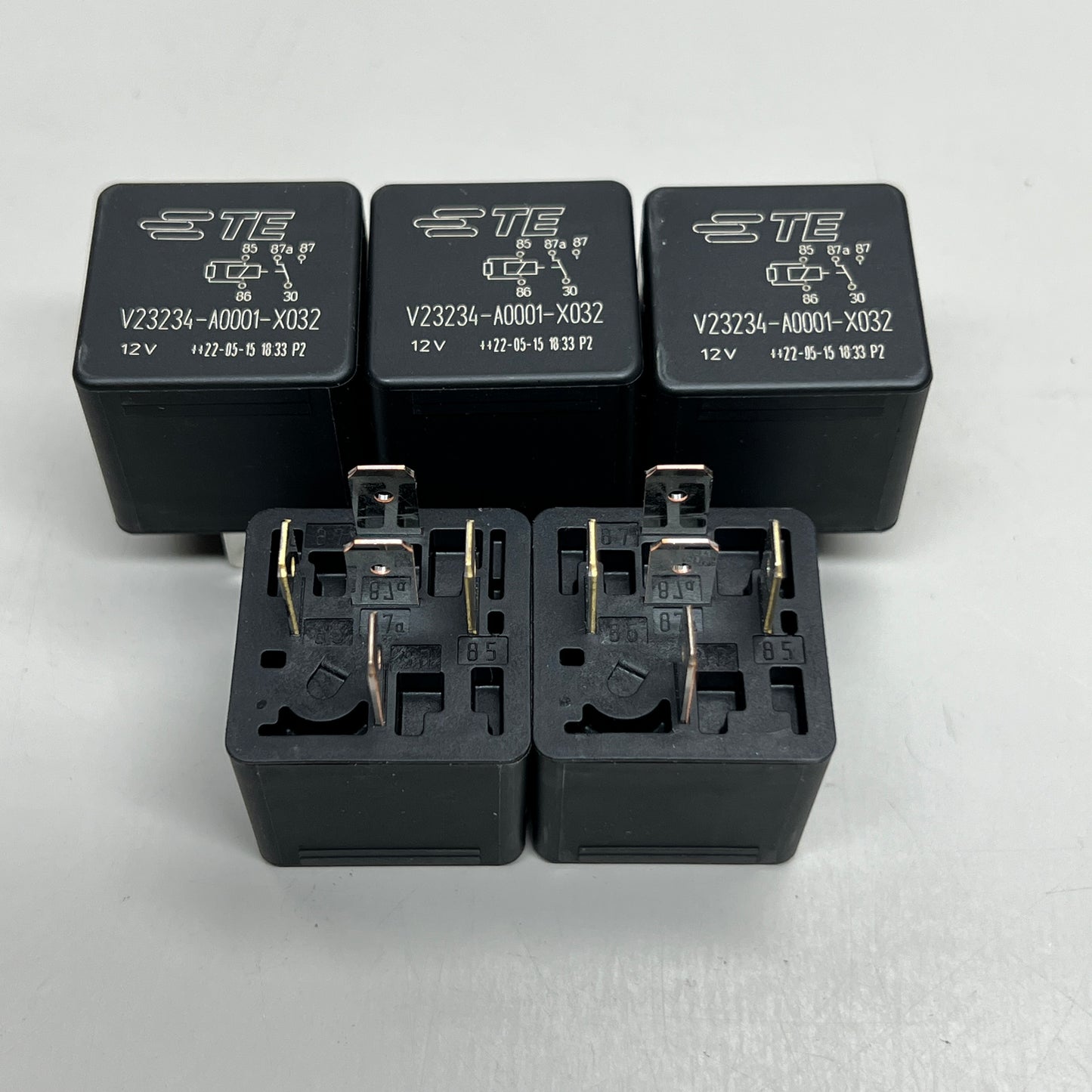 TE connectivity 5 Pack of TRP 12V Relay Switches V23234-A0001-X032 CB12650 (New)