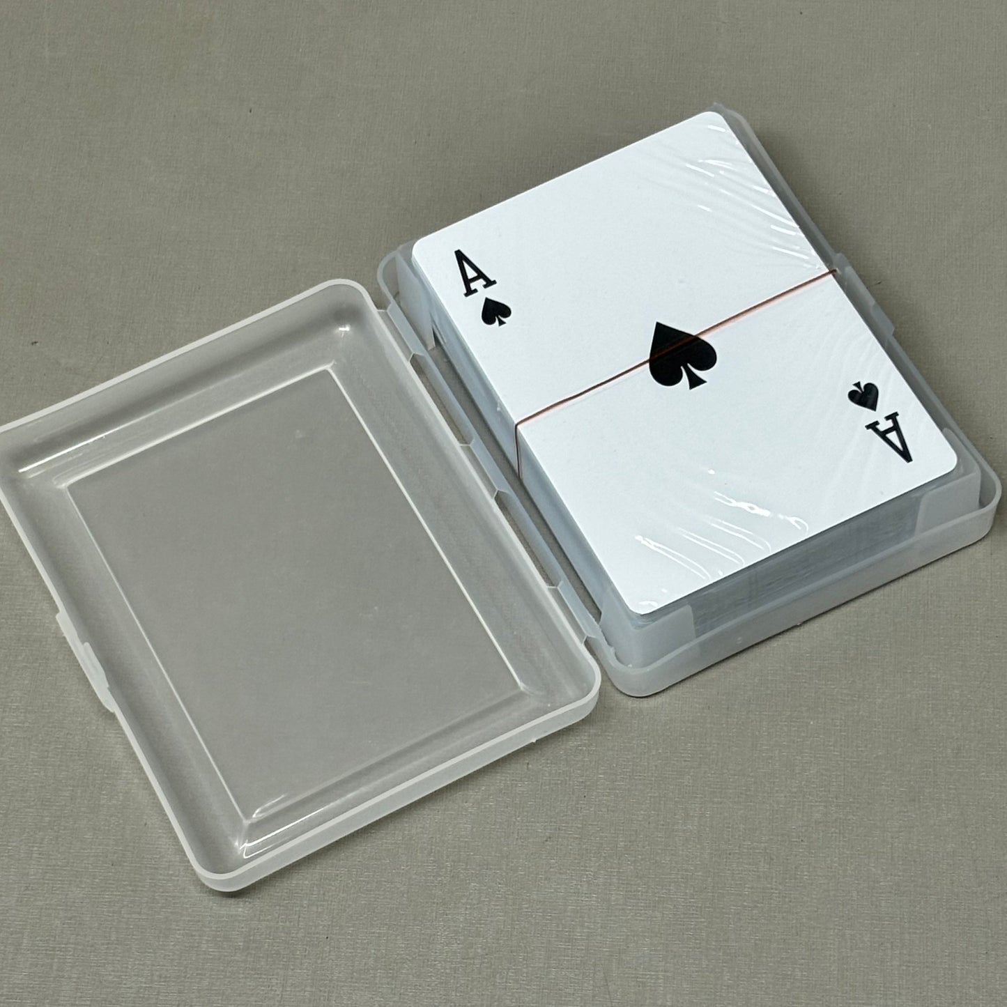 ZA@ GEKO BRANDS Water Proof Playing Cards w/ Plastic Case Standard Deck D