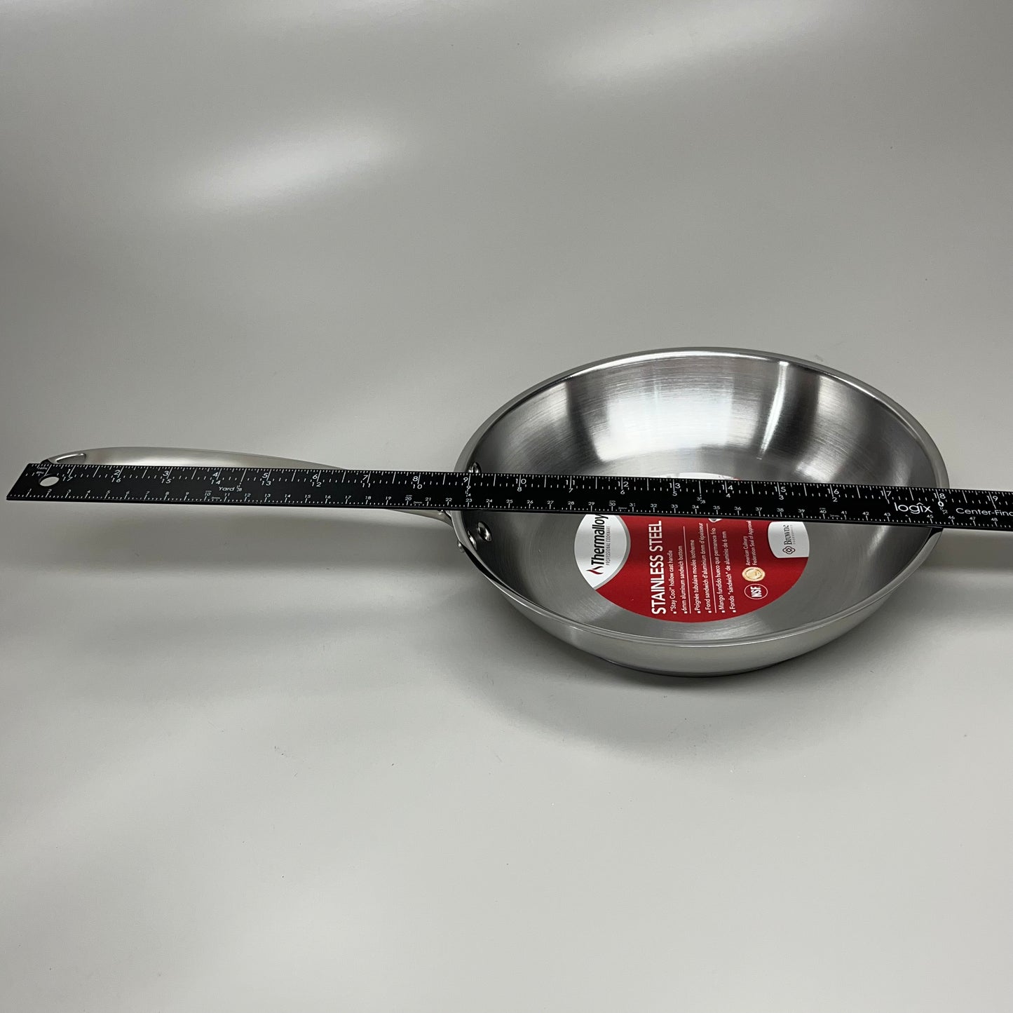 BROWNE Thermalloy Deluxe Fry Pan 9.5"x 2" w/ ergonomic handle 5724050 (New)