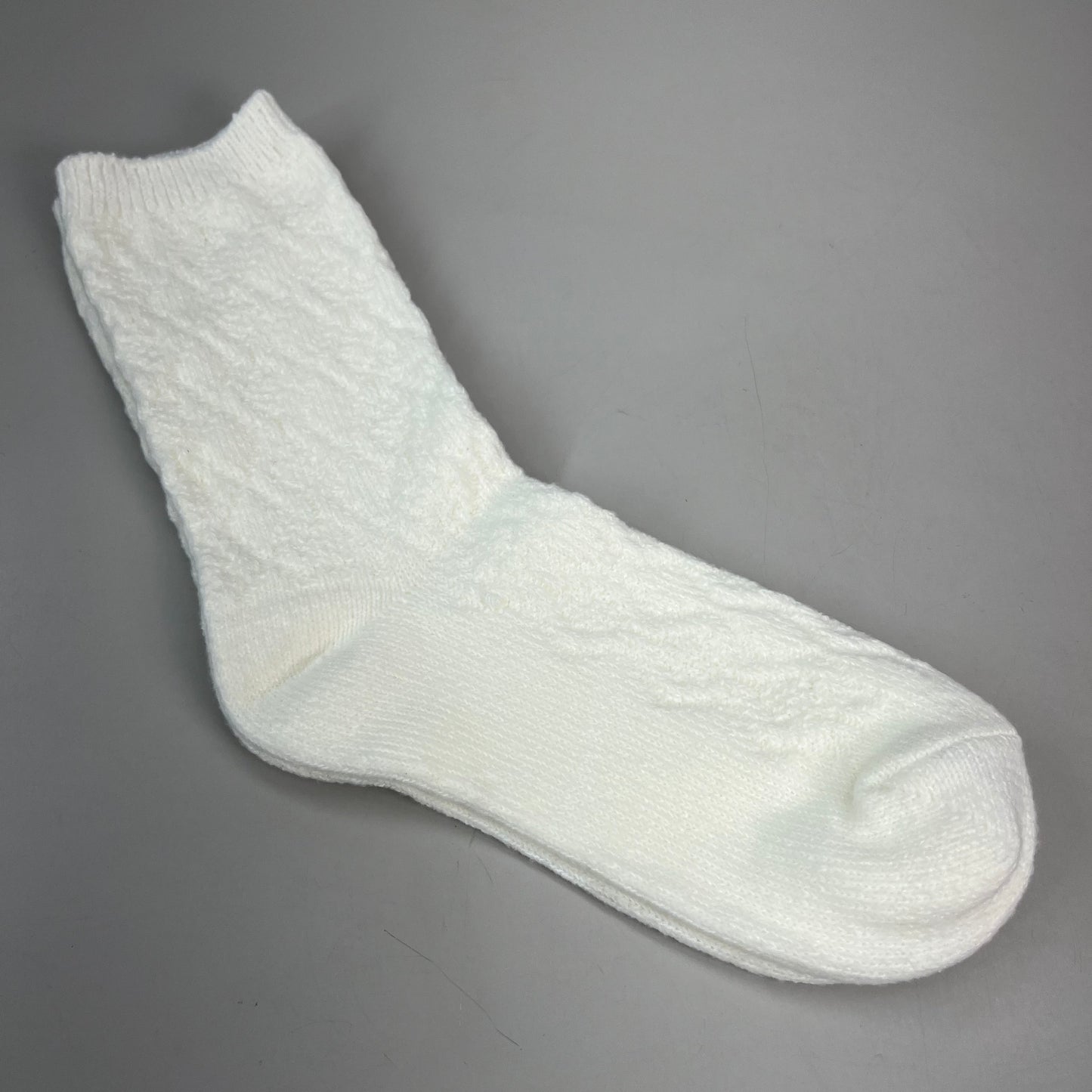 CUDDLE DUDS Soft Boot Crew Socks Plushfill 4 Pair Sz 4-10 Pink Ivory (New)