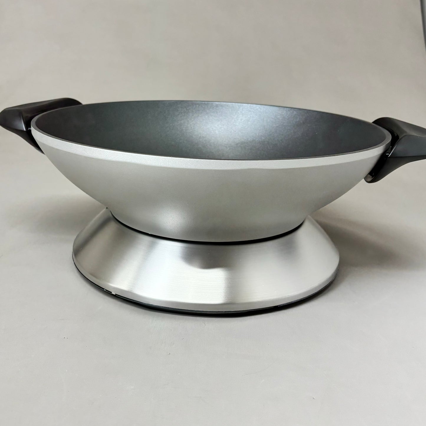 BREVILLE The Hot Electric Wok One Size Grey