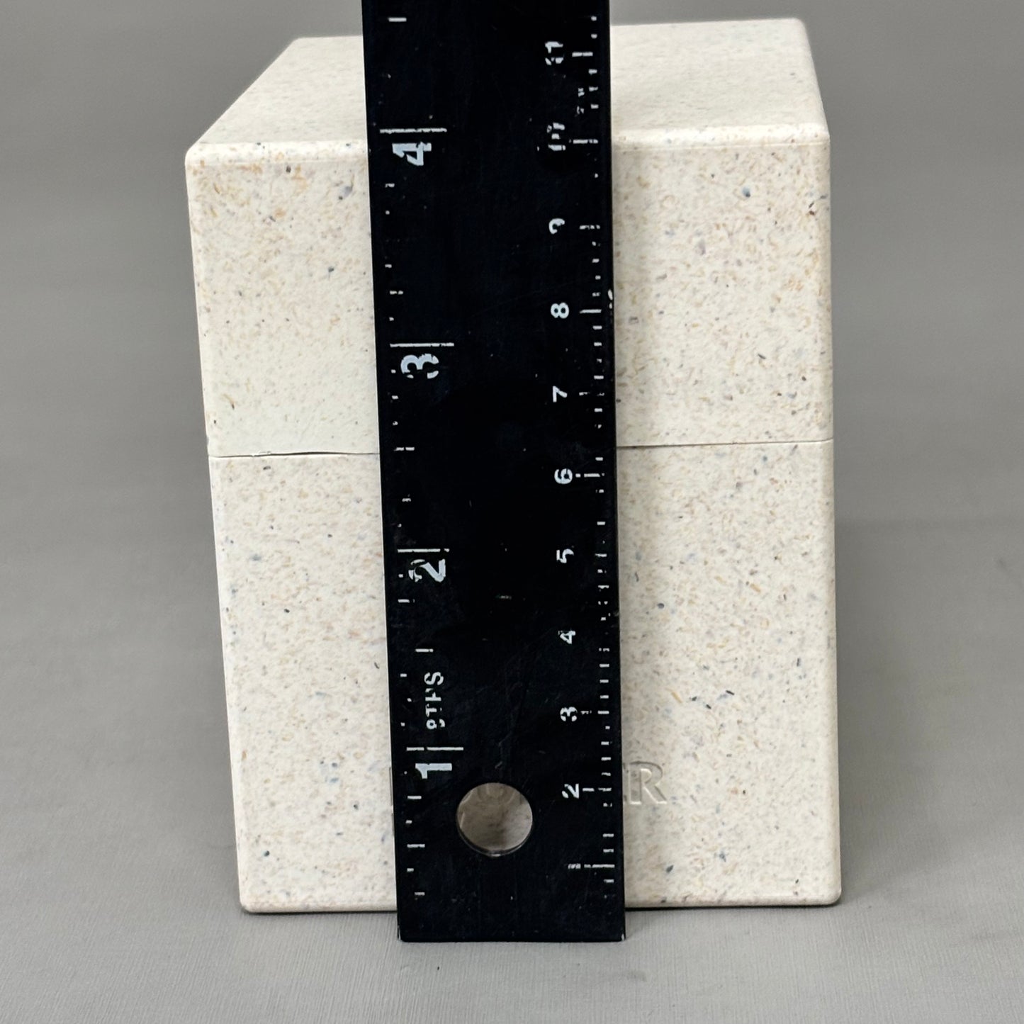 ULTIMATE GAURD Return to Earth Boulder 133+ Secure Double Sleeve Decks Natural