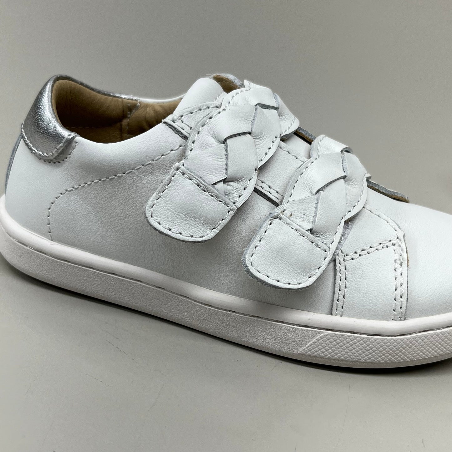 OLD SOLES Baby Plats Leather Shoe Sz 10 EU 27 Snow / Silver #6134