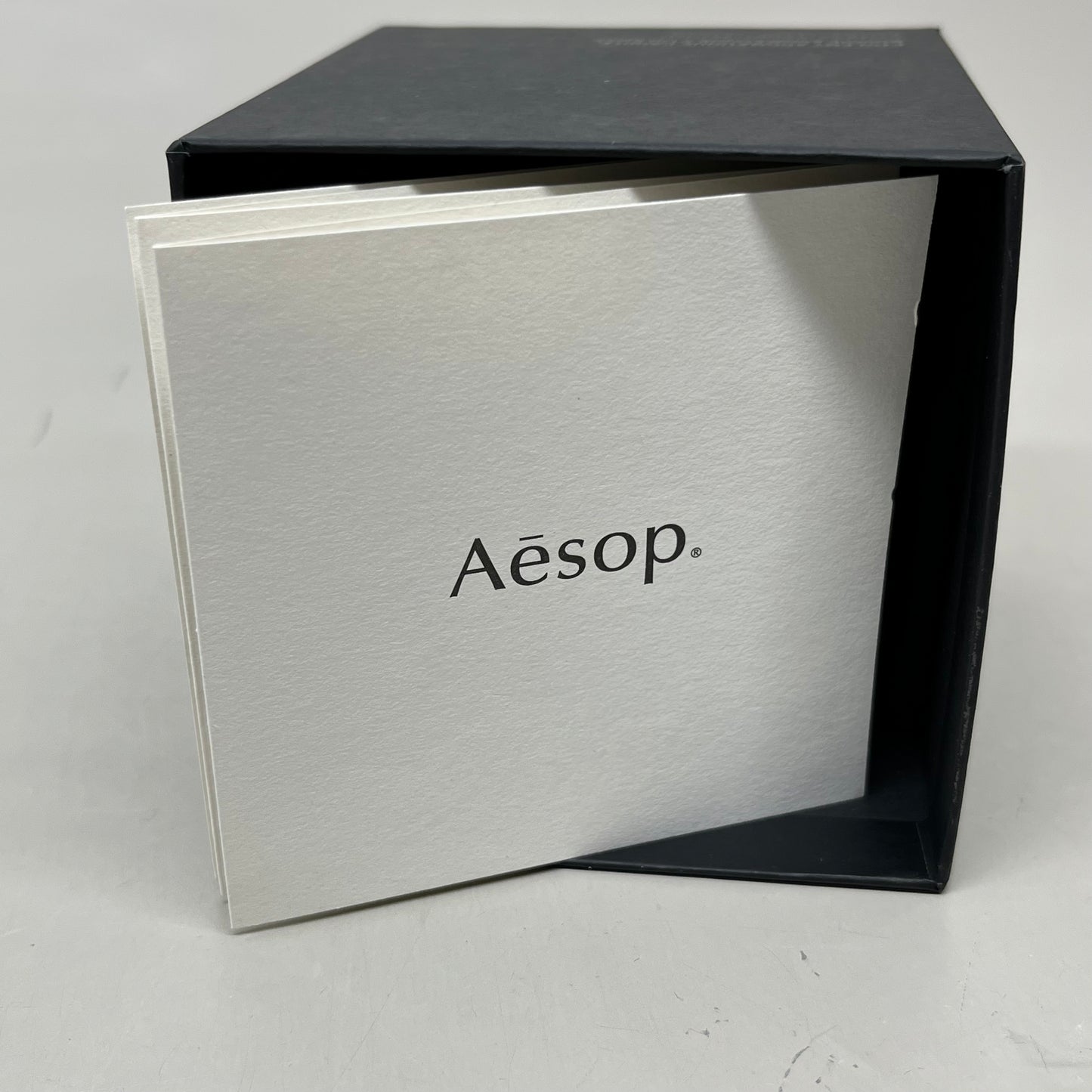 AESOP Callippus Aromatique Scented Candle 10.5 fl oz White 17G0122