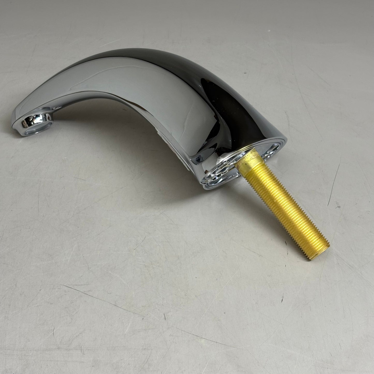 CHICAGO FAUCETS E-Tronic® 40 Series Touch-free Faucet Silver  116.606.AB.1T