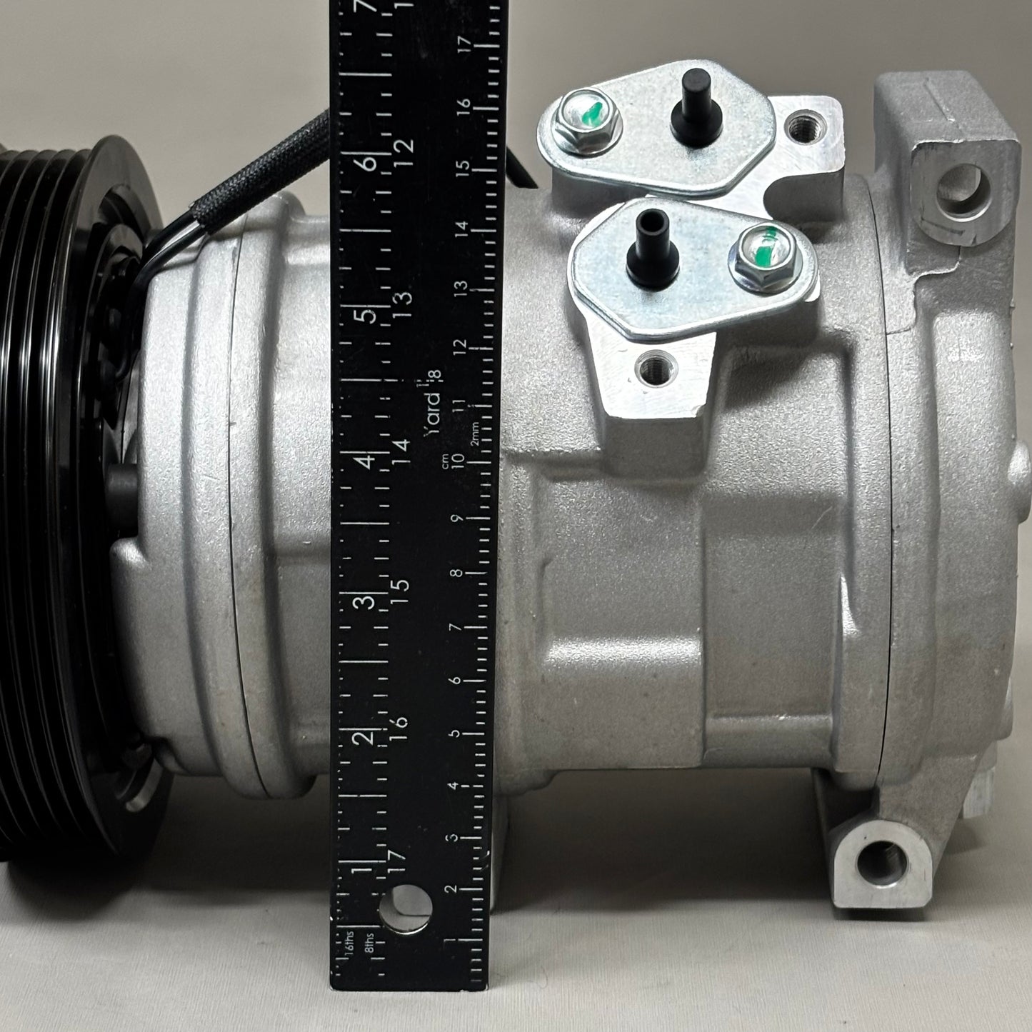 CARQUEST Standard A/C Compresor W/ Clutch Remanufactured DW97307