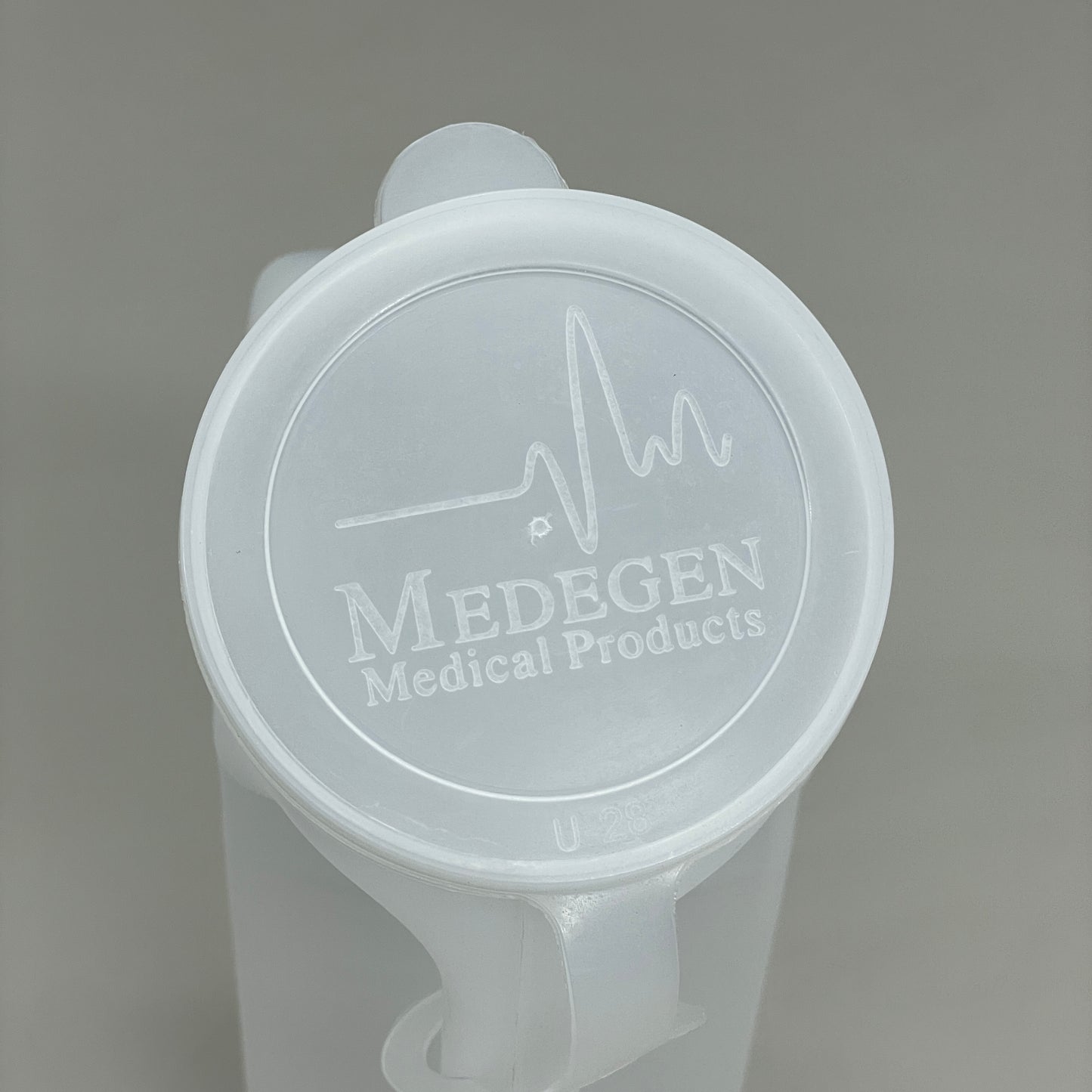 MEDEGEN MEDICAL PRODUCTS (50 PK) Male Urinal w/ Hanging Lid Translucent 1 qt  H140-01 (Distressed Box)