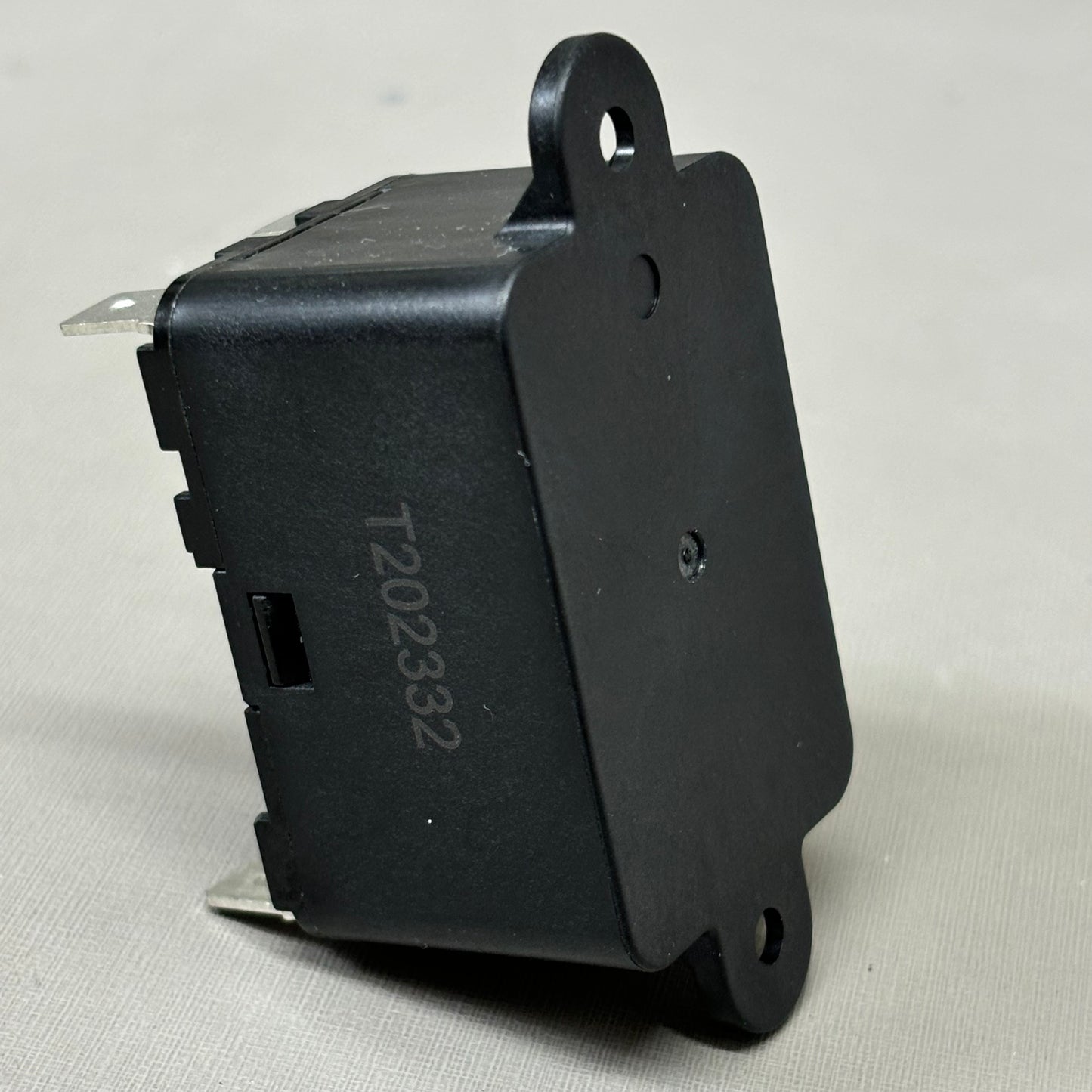 MARS Switching Relay Coil Voltage 208/240 VAC 18 Rating Amps Quick Connect 90295