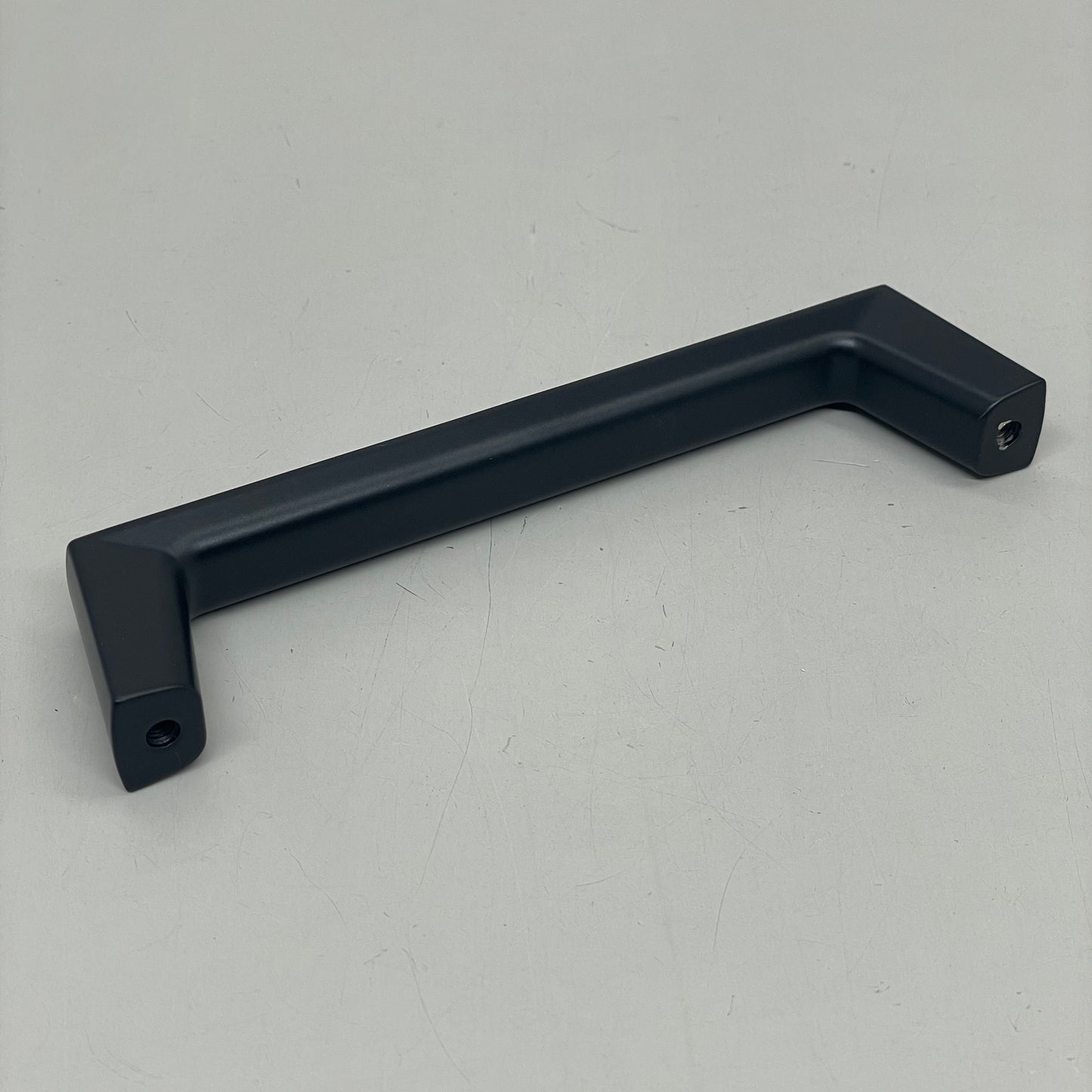 BERENSON (10 PK) Brookridge 128mm CC Matte Black Pull Handle 2621-1055-P