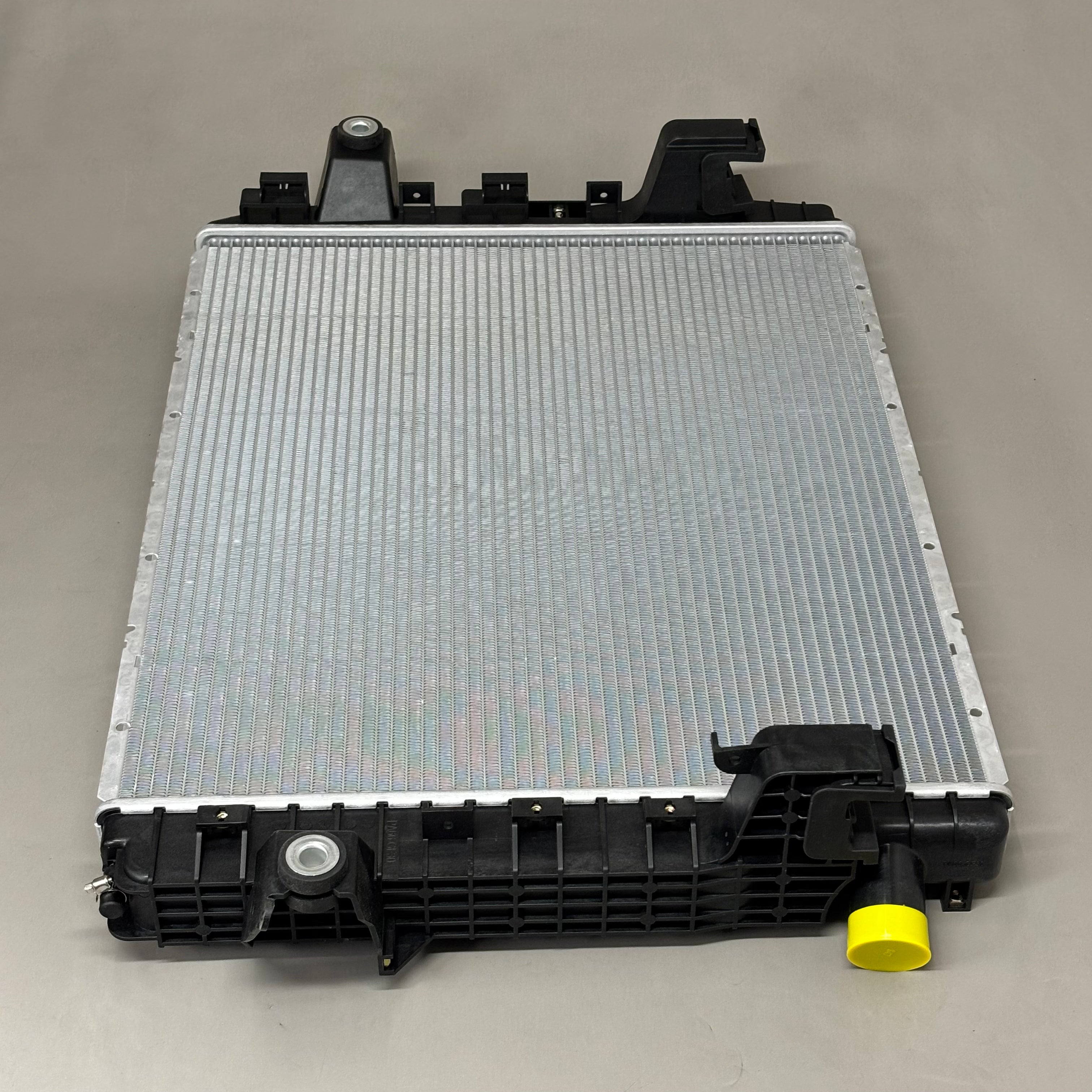 KEYSTONE Radiator fits Dodge Ram 13-18 2500 3500 4500 5500 RAD13490 (N ...
