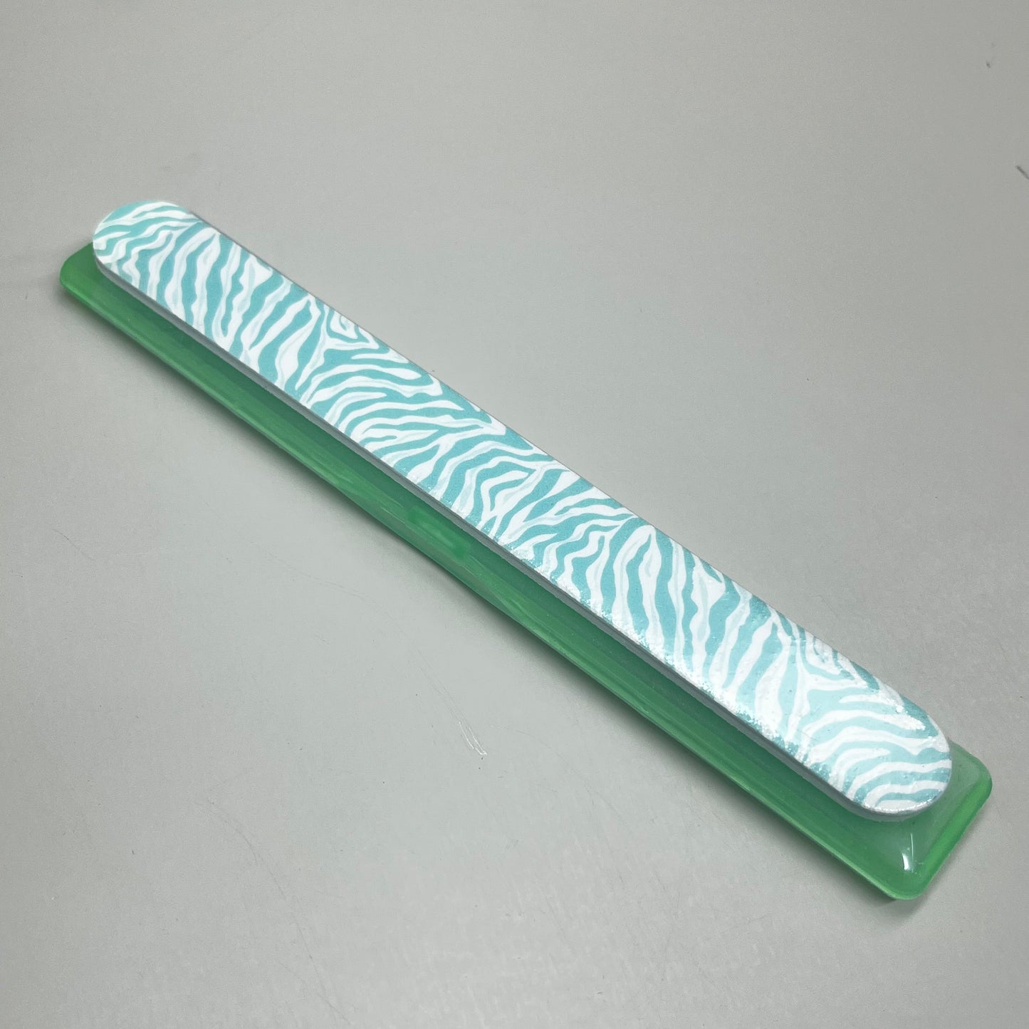 WALGREENS (6 PACK!) Nail File With Case 7 1/2" Green Zebra WIC 924935