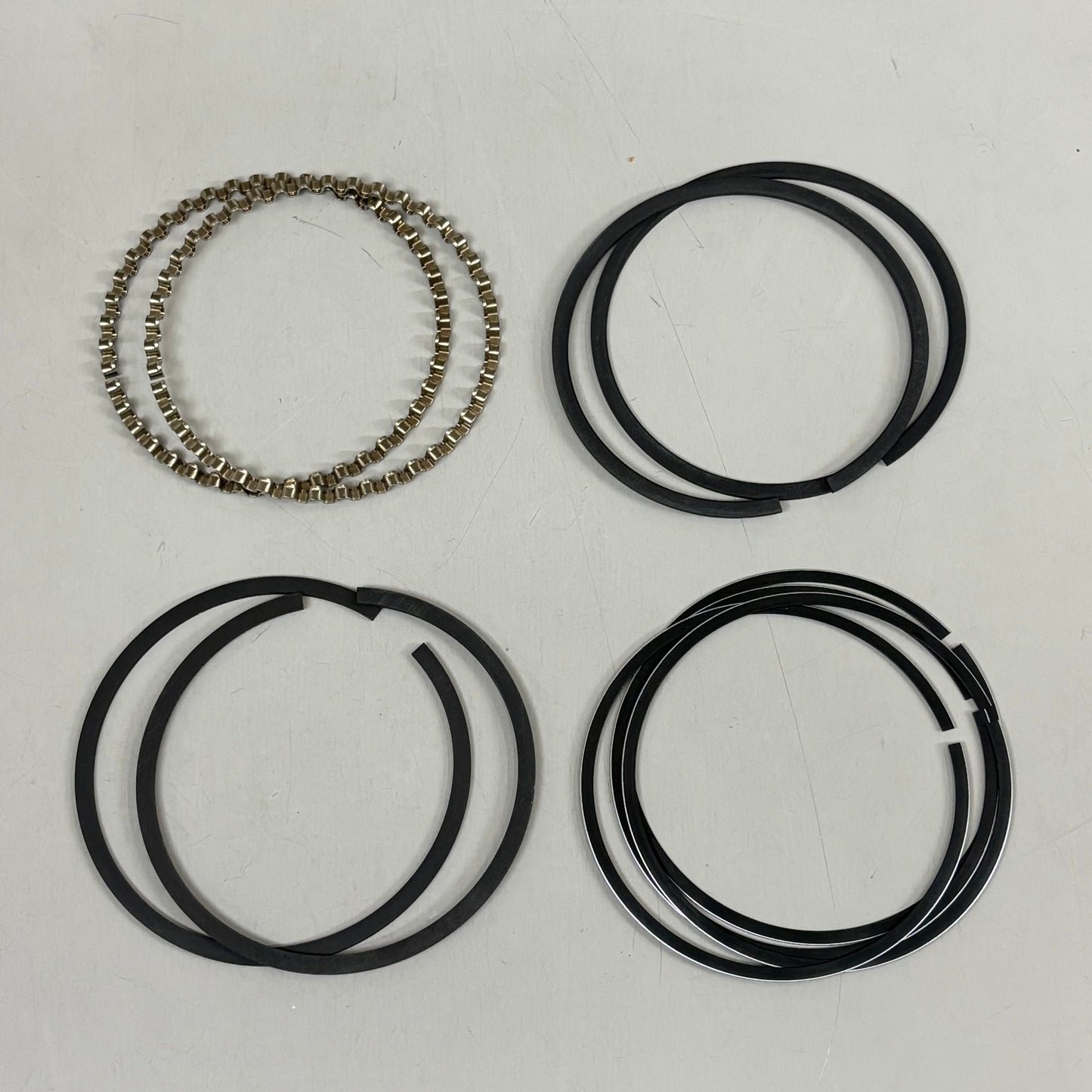 HASTINGS (SET OF 4) Piston Rings For Ford Car Capri 1969-77 3L 2 cyl. 6791 020