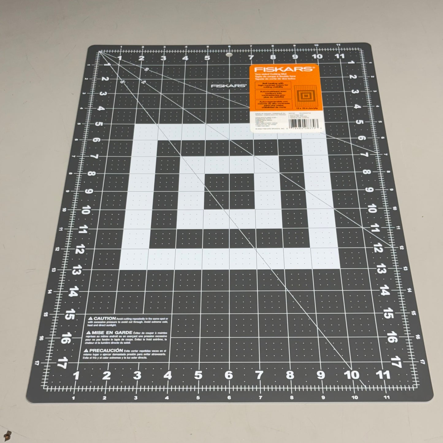 FISKARS (3 PACK) 12 x 18in Double Sided Cutting Mat