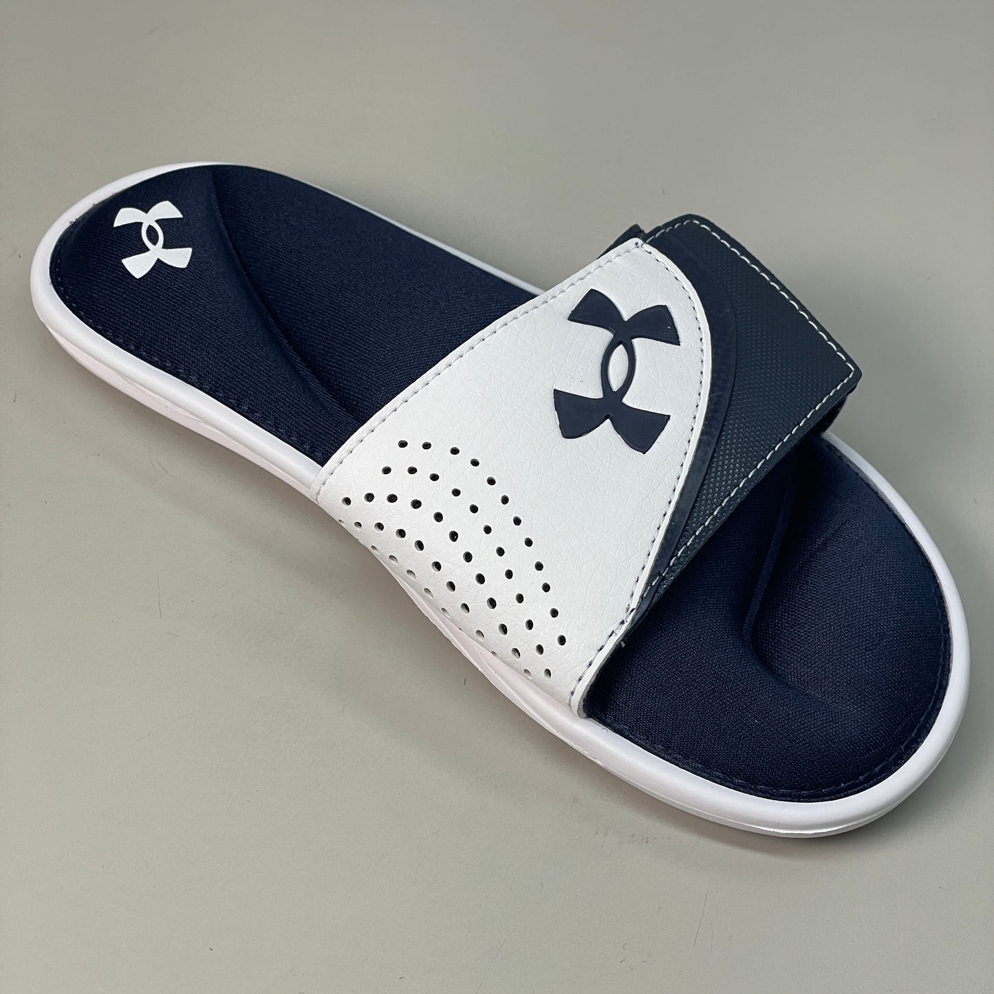 UNDER ARMOUR Youth UA B Ignite VI SL Size 4Y Slides Navy Blue and White 3022728 (New)