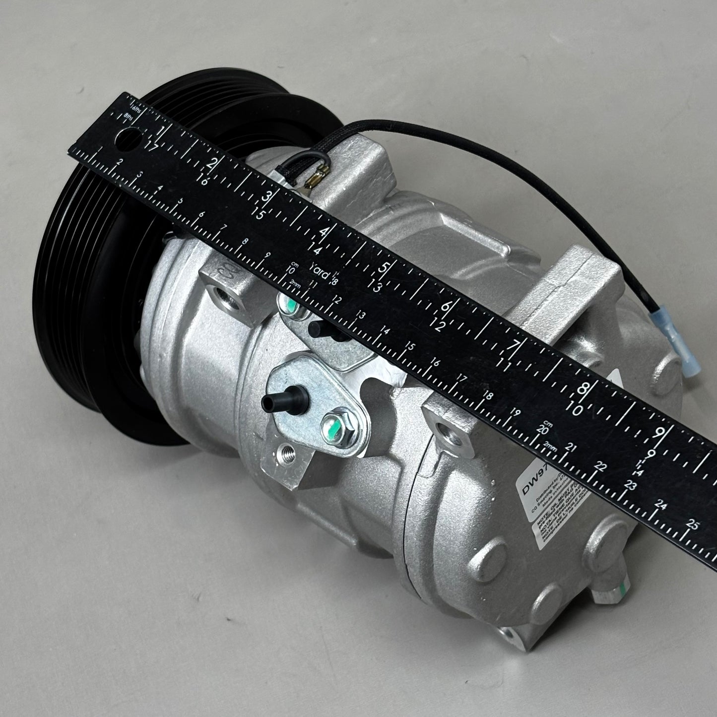 CARQUEST Standard A/C Compresor W/ Clutch Remanufactured DW97307