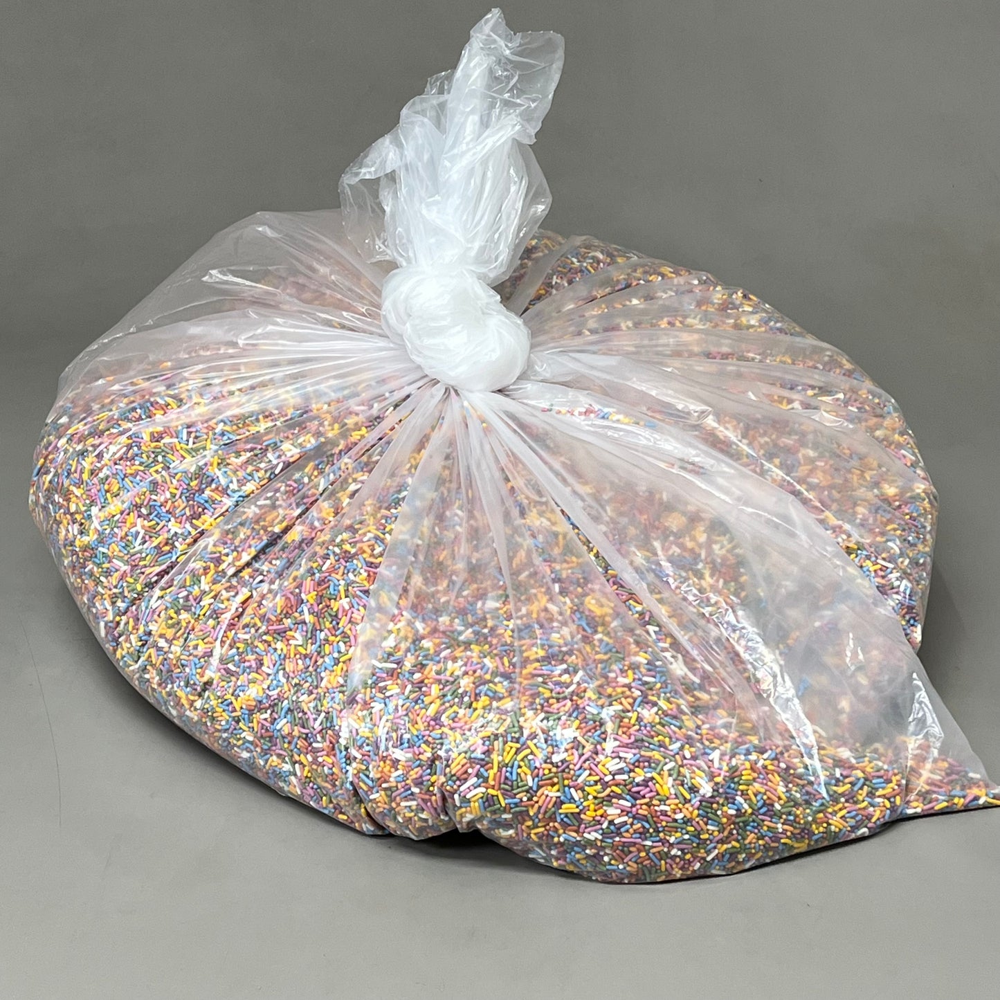 PAULAUR (50 POUNDS) Naturally Brilliant Rainbow Sprinkles Topping 2.0 mm 100316