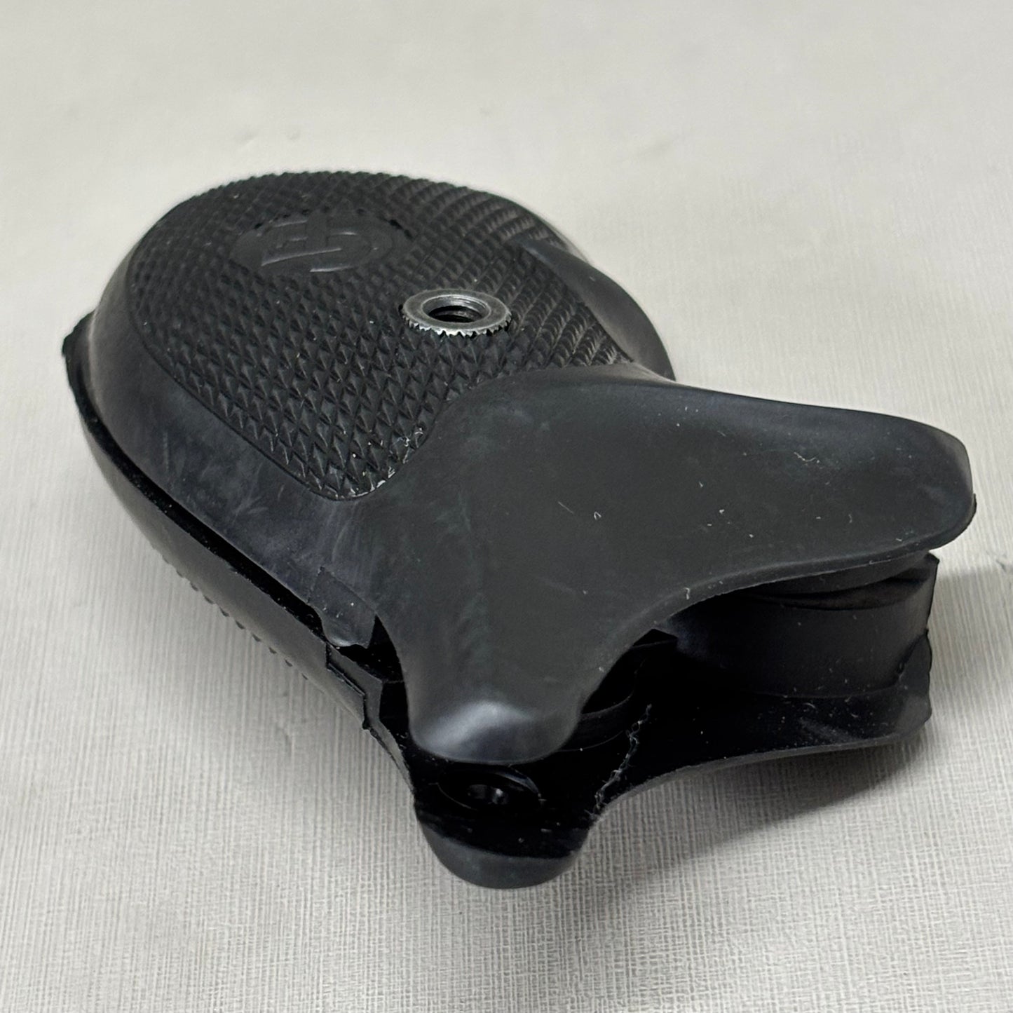 UNKNOWN VENDOR Shadow Black Rubber Revolver Grips RS5900-48