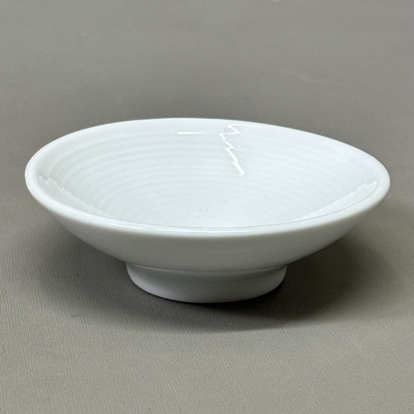 FOH (24 PACK) Small Round Spiral Dish 1.5oz 3.25" Porcelain Cream DSD008WHP23