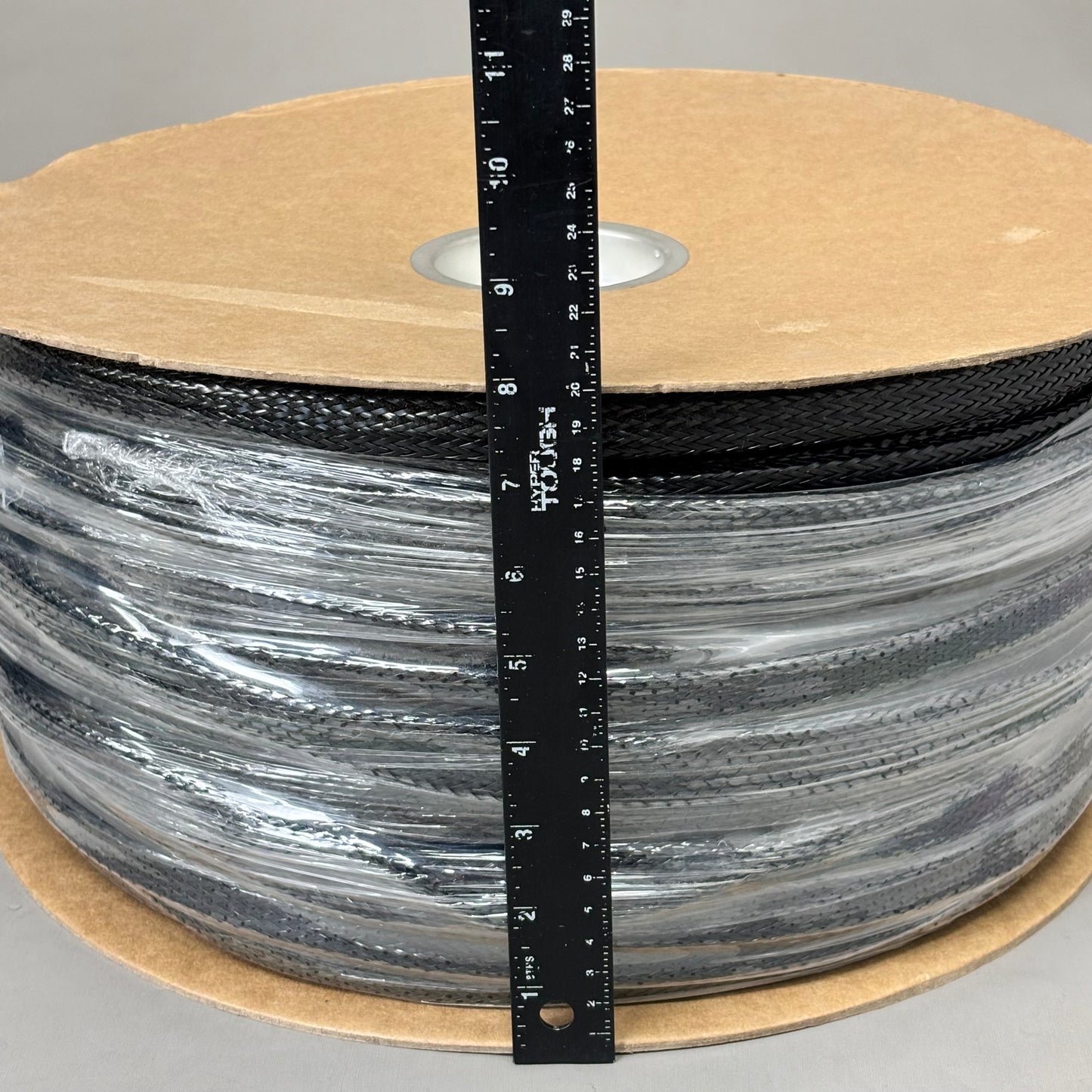 GORILLA SLEEVE Flat Filament Expandable Braided Sleeving  3/4" 550' T1793941
