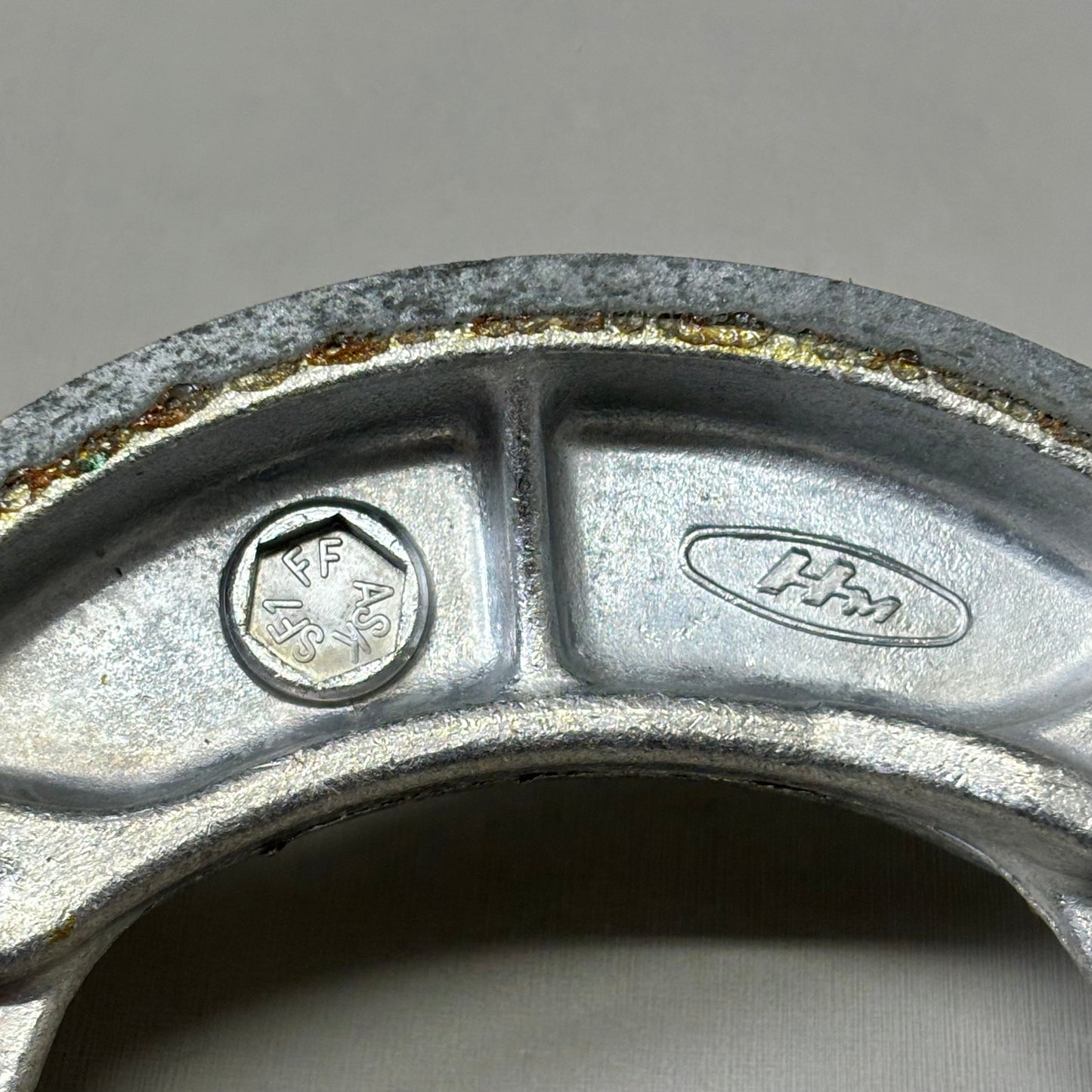 HONDA Brake Shoe Set ATV TRX90 ATC110 ATC185 TRX200 OEM 06430-HF7-000