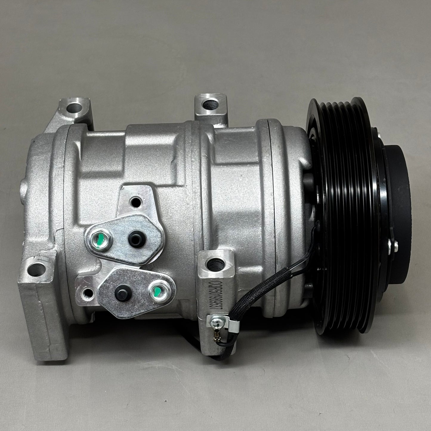 CARQUEST Standard A/C Compresor W/ Clutch Remanufactured DW97307