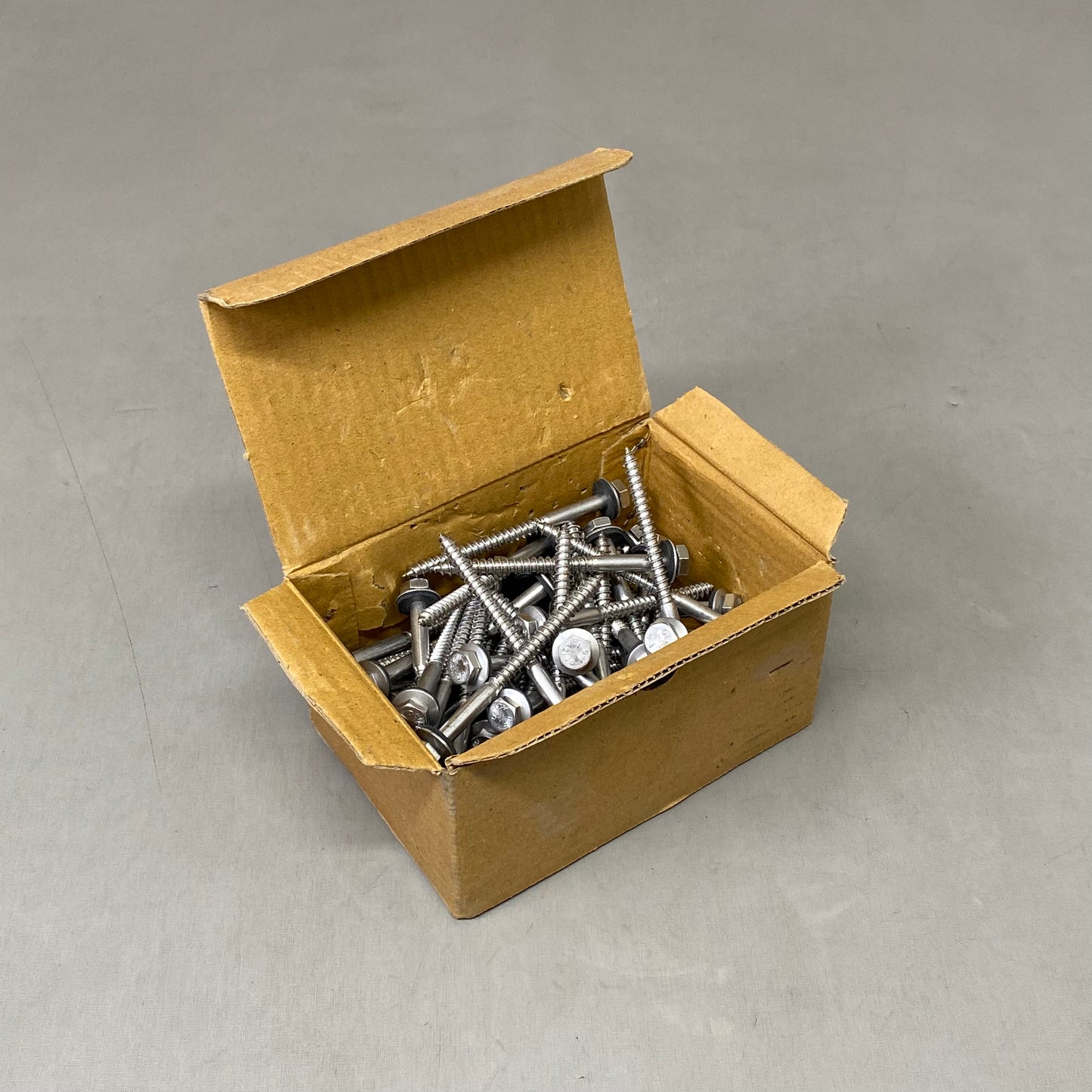 EDS INDIA (60 Count) Hex Head Long Screw A2 W/ EPM Washer 1/4"x3.5" Chrome P28404304