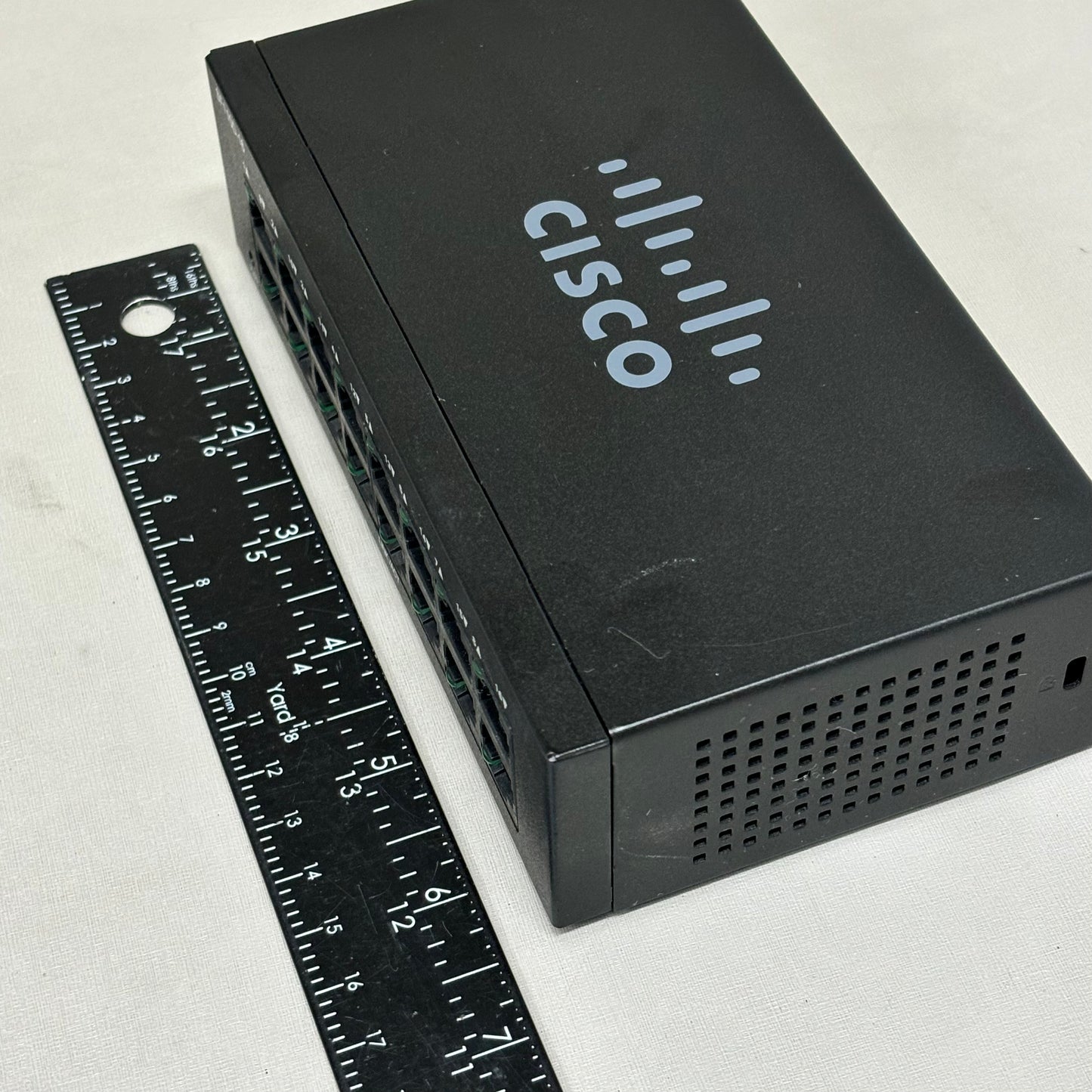 CISCO Business 16 Ports Unmanaged Wall-mountable Network Switch