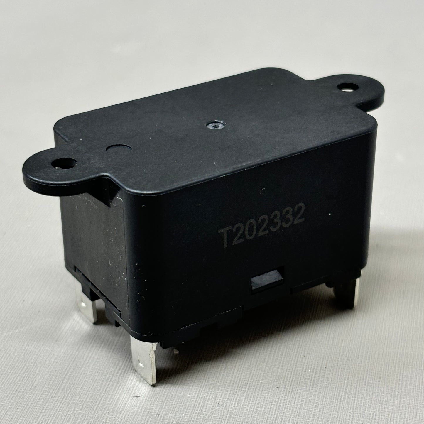 MARS Switching Relay Coil Voltage 208/240 VAC 18 Rating Amps Quick Connect 90295