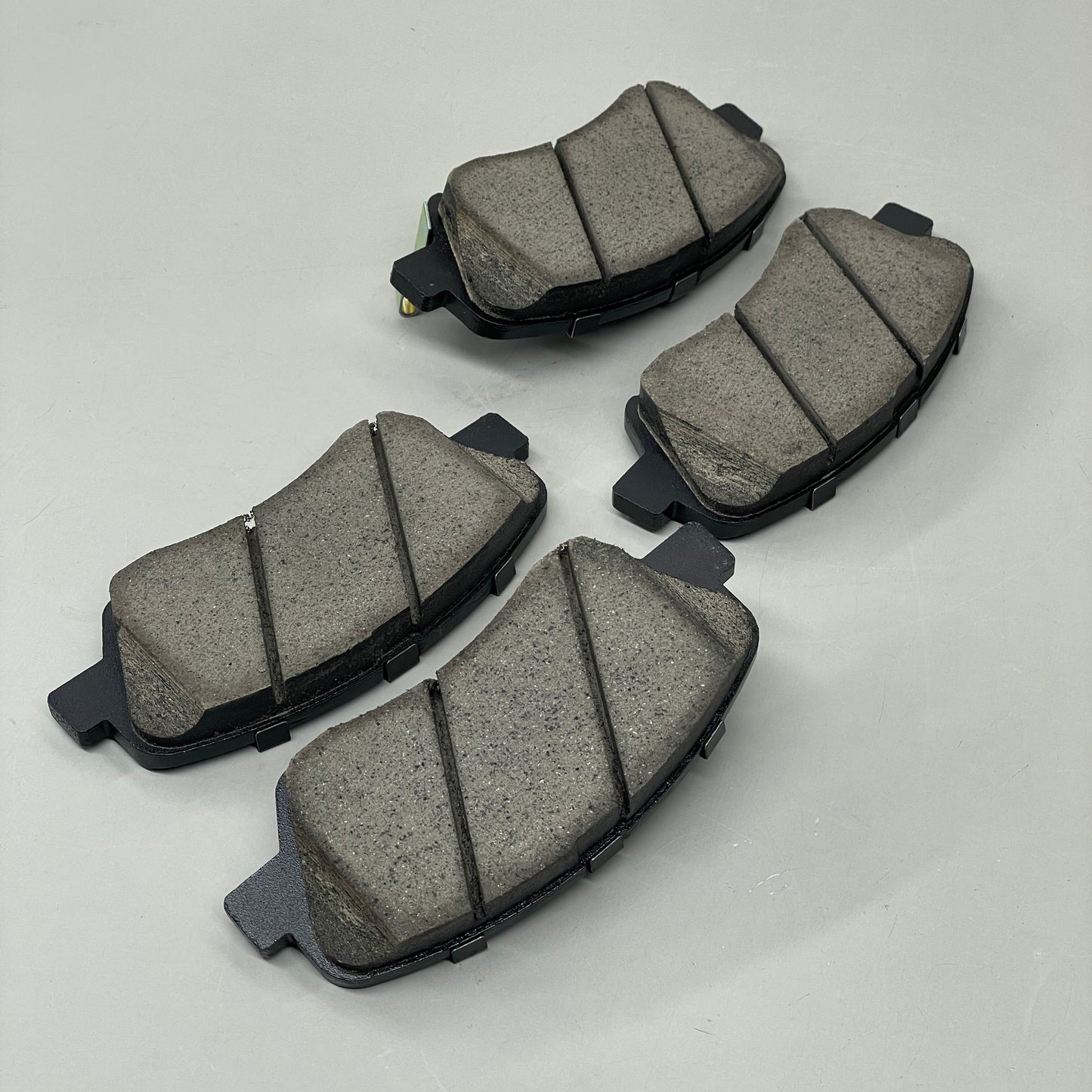 BECK ARNLEY Disc Ceramic Brake Pad for Hyundai & Kia 089-1975