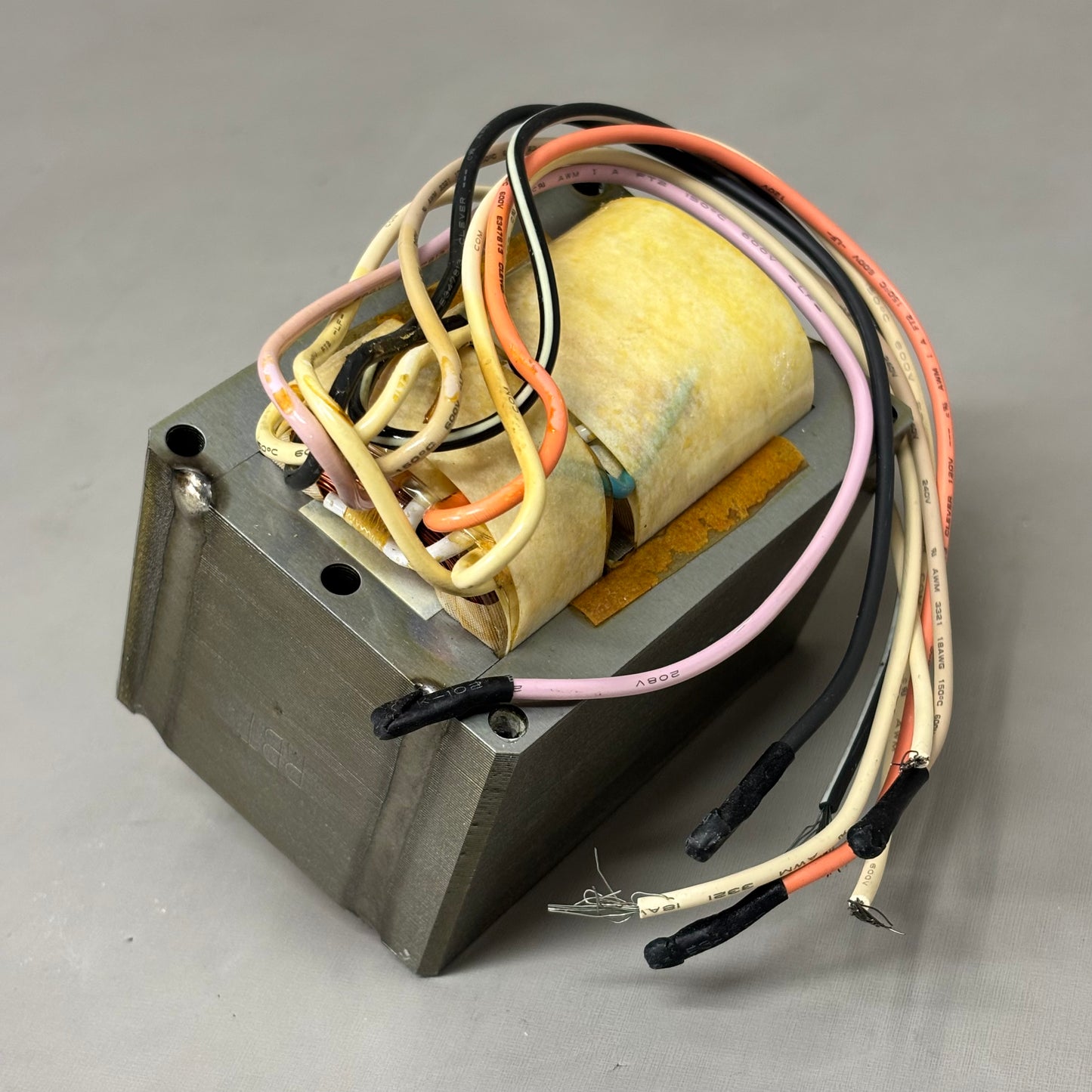 PLUSRITE Probe Start Metal Halide Ballast Kit 175 Watt M57 5 Tap BAMH175-CWA/V5