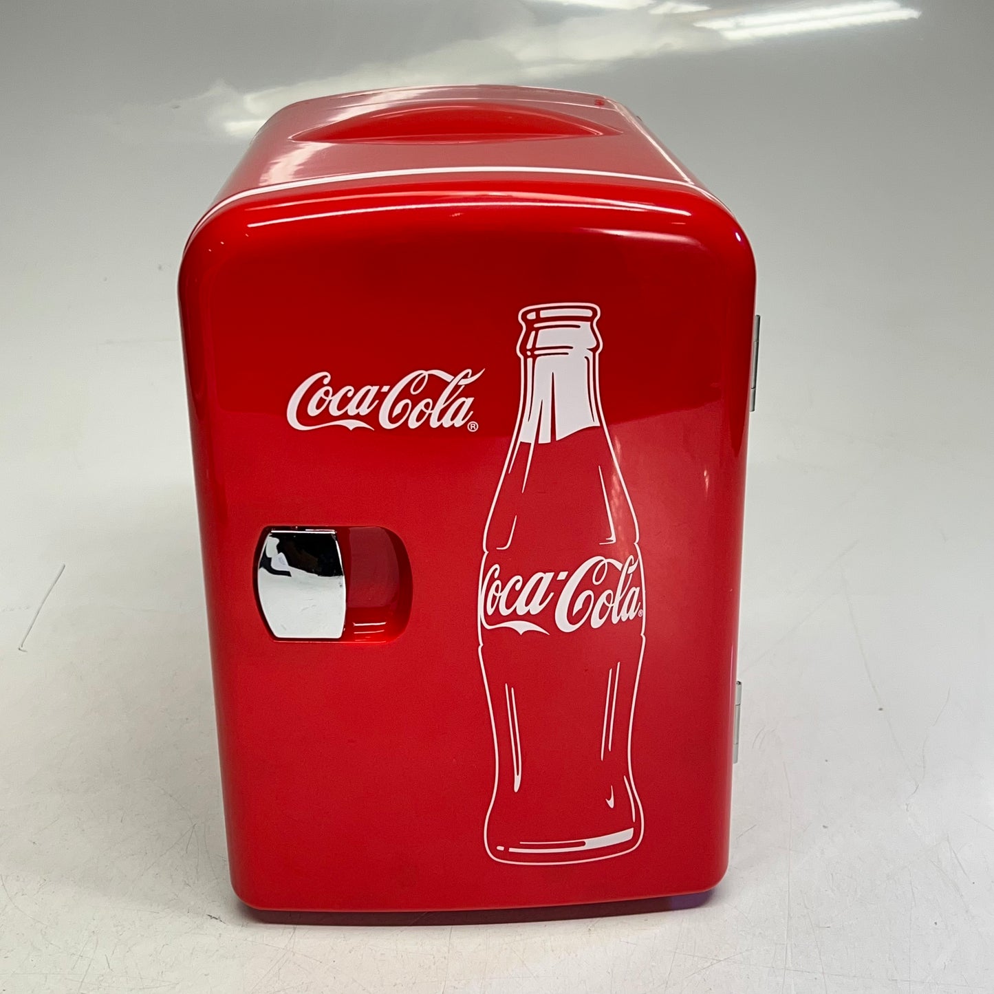 KOOLATRON Coca-cola Classic Travel Mini Fridge 12V DC Fits 6 Cans Red KWC-4
