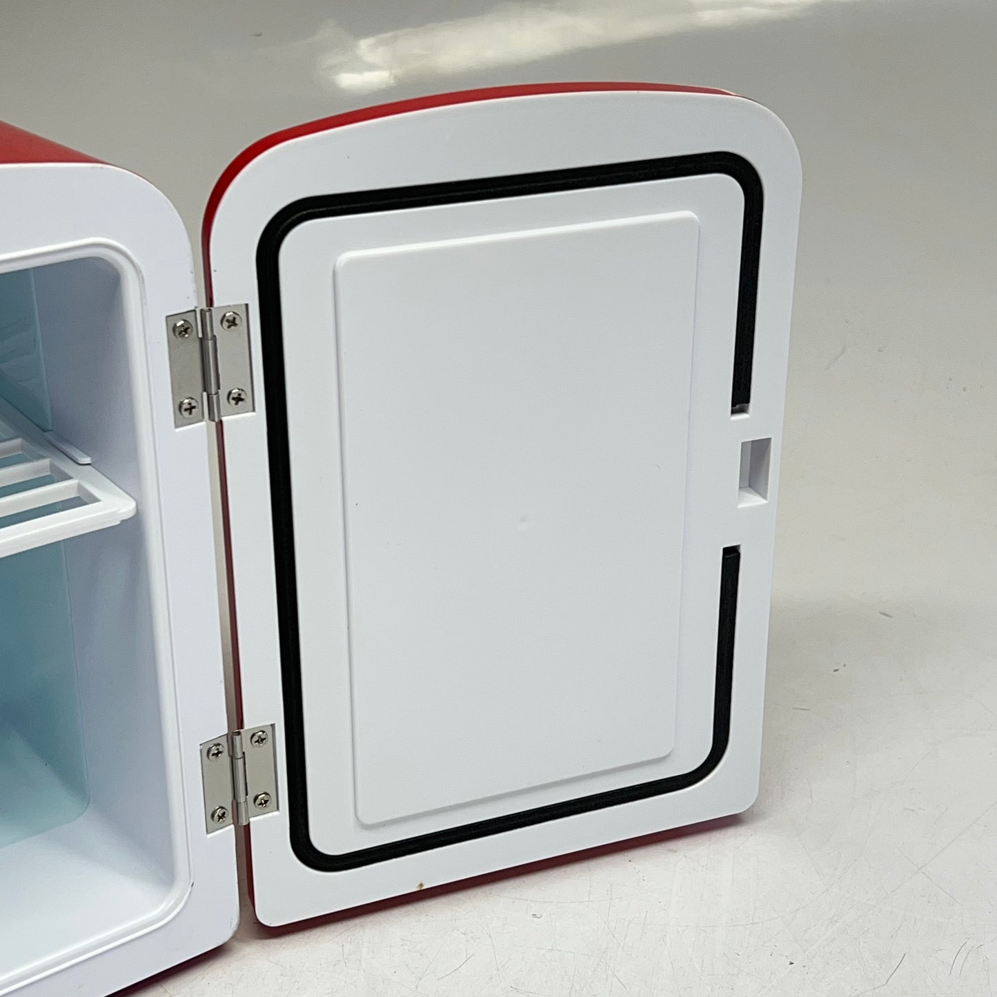 KOOLATRON Coca-cola Classic Travel Mini Fridge 12V DC Fits 6 Cans Red KWC-4