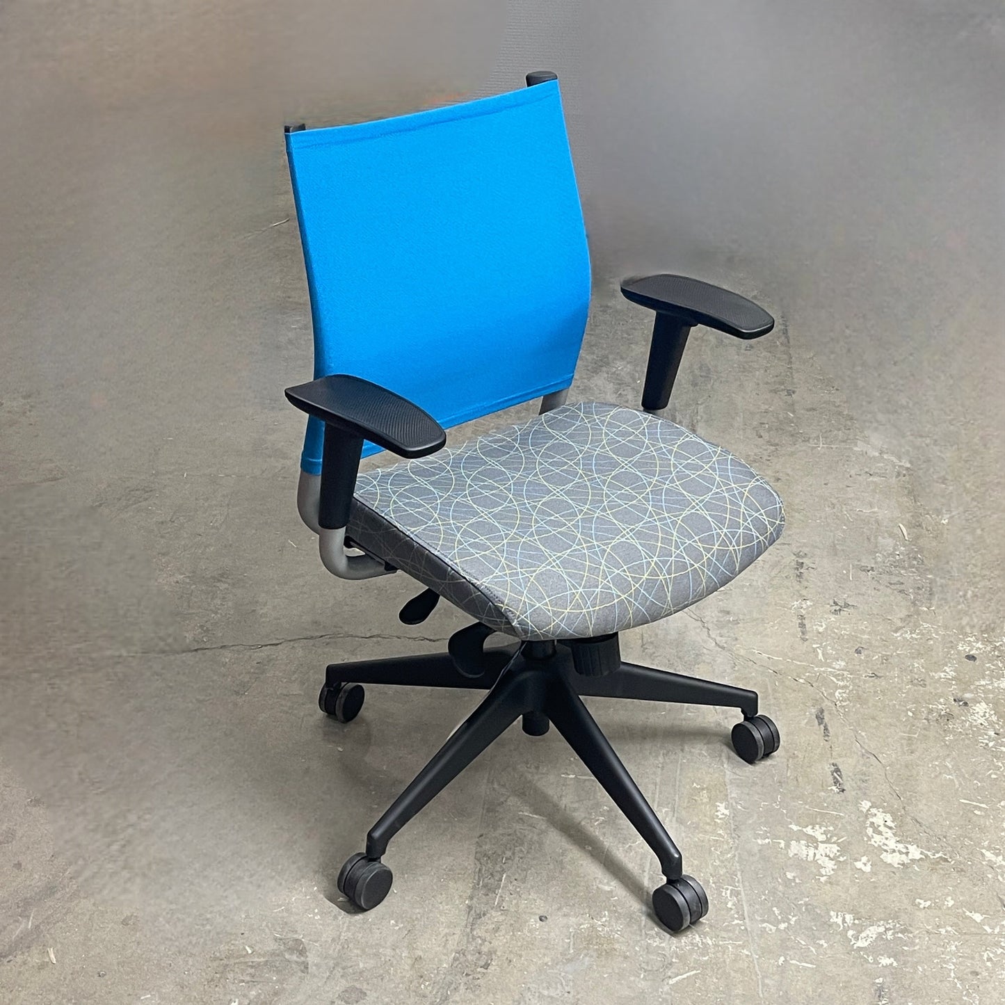 SITONIT Seating Rolling Mesh Mid Back Adjustable Office Chair Electric Blue (New)