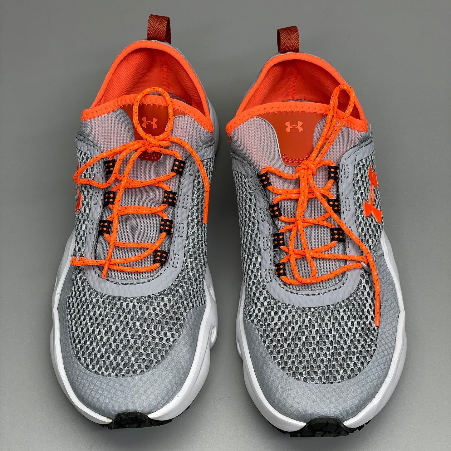 ZA@ UNDER ARMOUR Micro G Kilchis Running Sneaker Men's Sz 9.5 Grey/Neon Orange/White 3023739-103(New) A