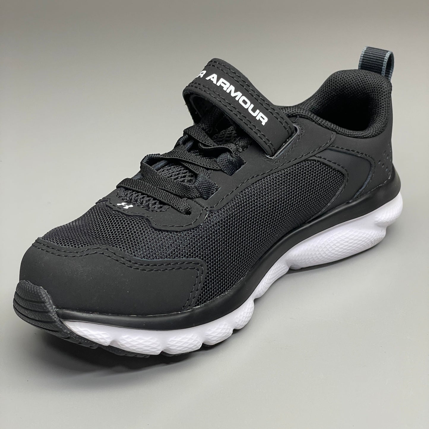 UNDER ARMOUR UA BPS Assert 9 Wide AC 2E Wide Youth Sz 1.5Y Black/White 3024851-001 (New)