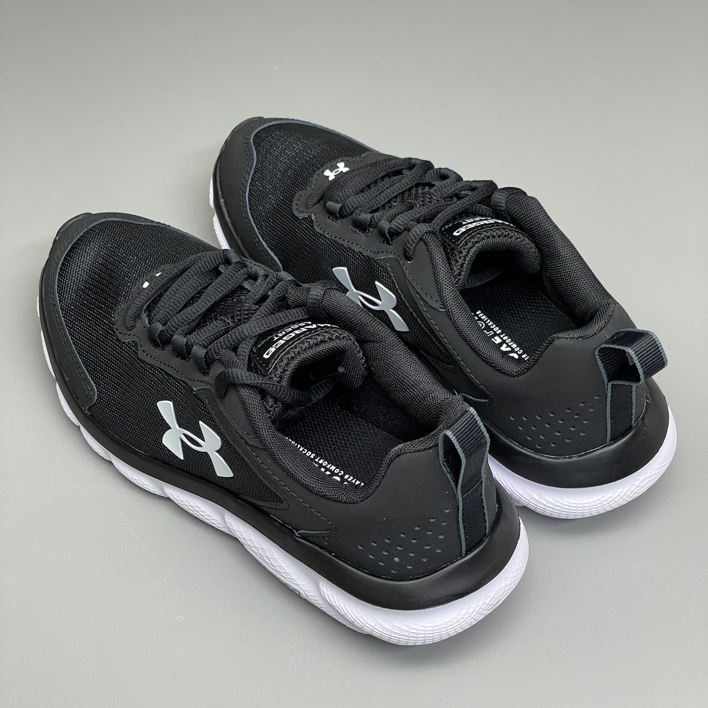 UNDER ARMOUR UA Charged Assert 9 Running Shoes Men's Sz 7.5 Black/White 3024590-001 (New)