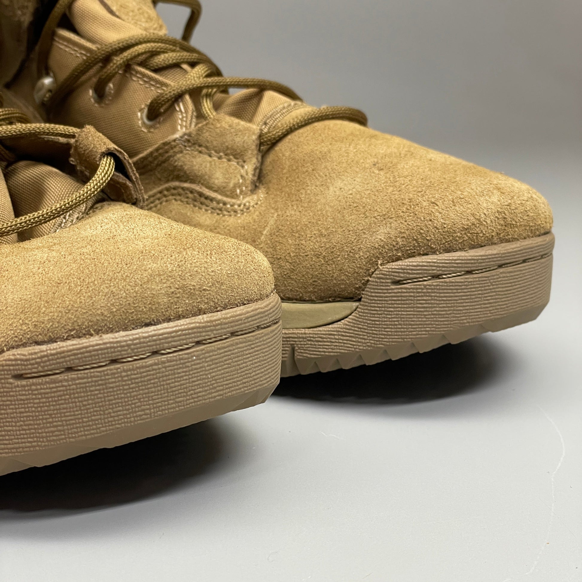 Nike SFB Field 2 8 Leather Tactical Boots.