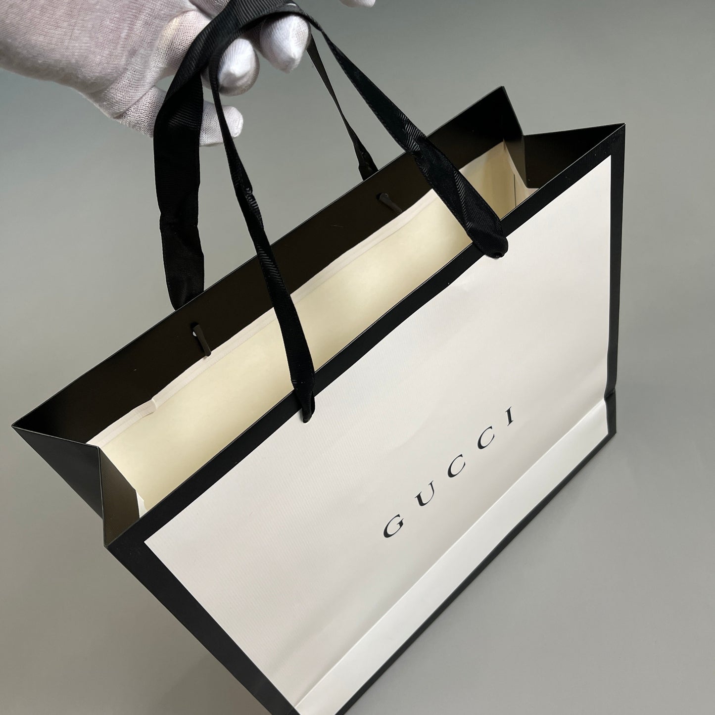 GUCCI Authentic Retail Store Gift Bag Tote Paper White / Black 17" x 12.5" x 5" (New)