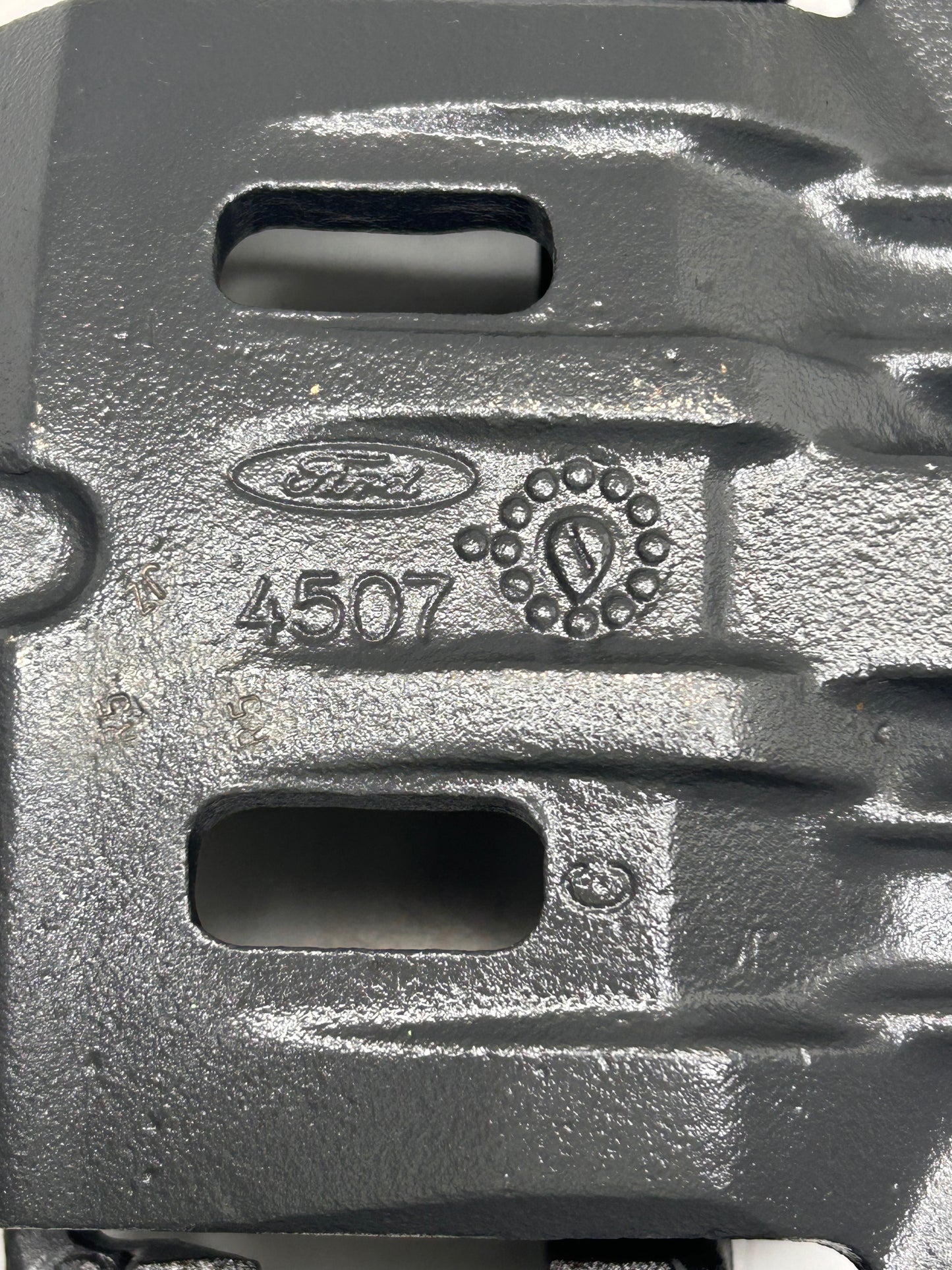 SILENT STOP Semi Loaded Caliper Disc Brake For Ford  Excursion, F-250, F-350 12-3221