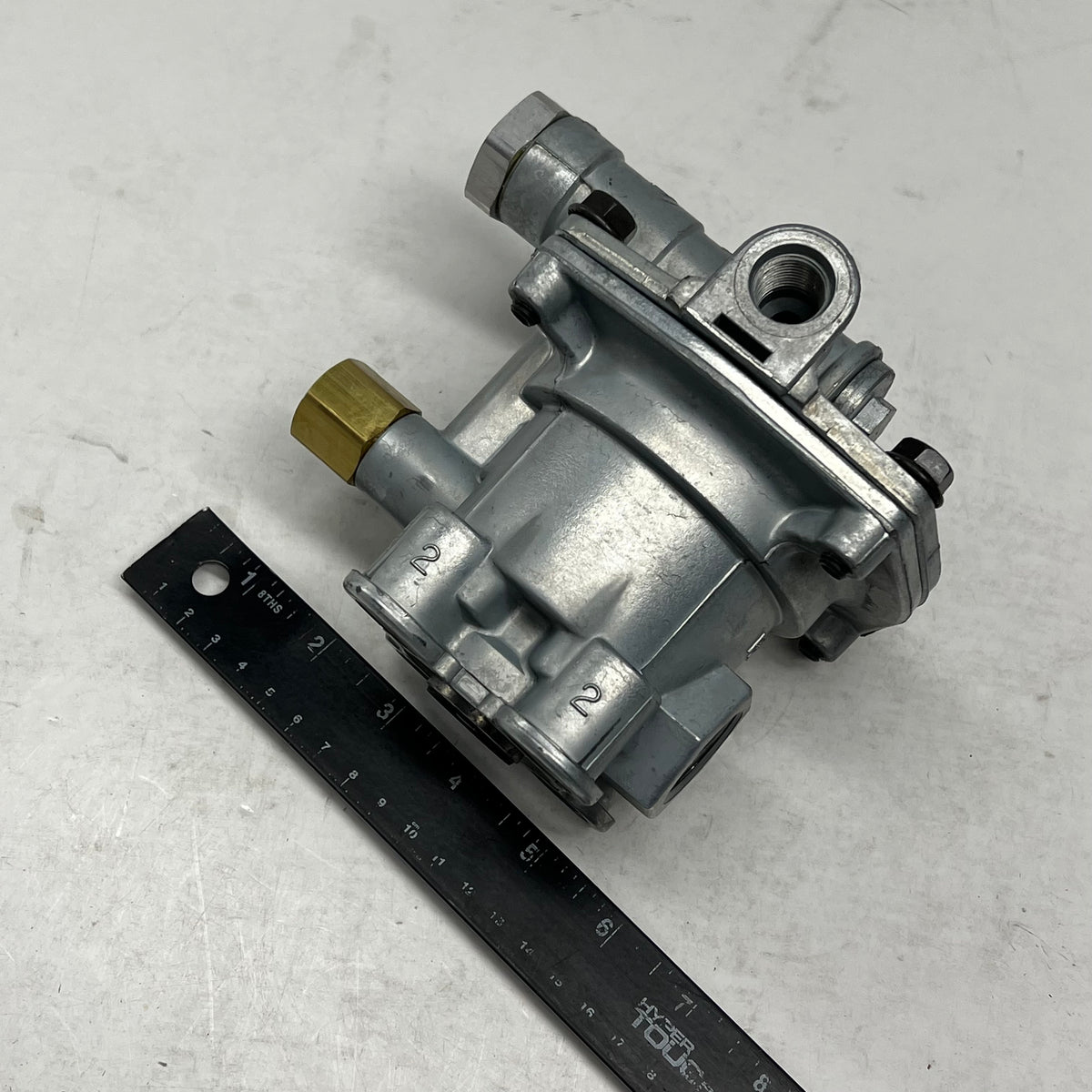 SEALCO Emergency Relay Valve Non Charging Style 4 Port 4.5 psi Silver 110338
