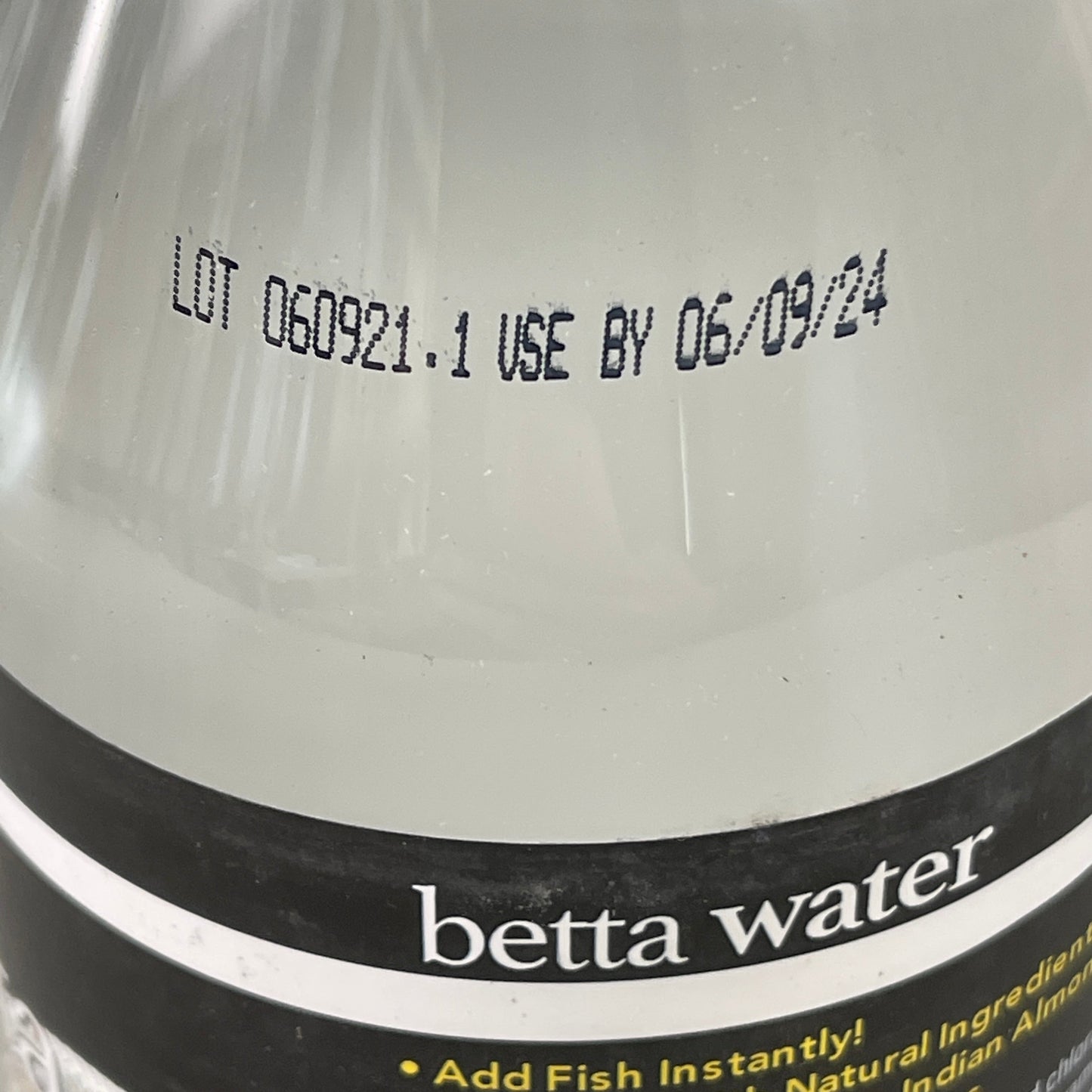 ZA@ FRITZ Betta Water Pack of 8 (2 Gallons Total) Purified Water W/ Almond Leaf Extract 32 Oz (New) D