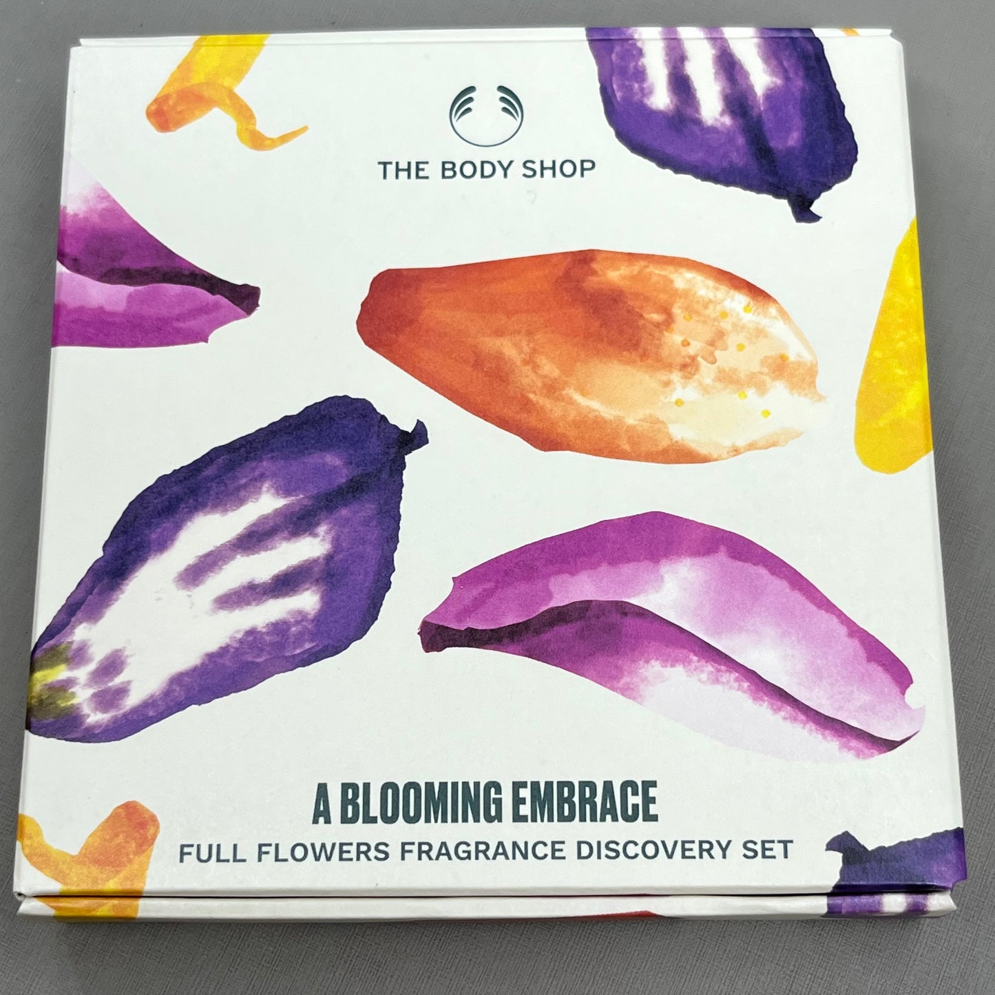THE BODY SHOP 2 PACK!! Blooming Embrace Full Flowers Fragrance Discovery Set (New)