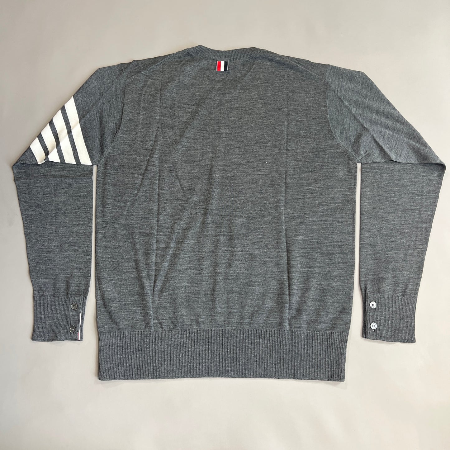 THOM BROWNE New York Classic Crewneck Pullover w/4 Bar Sleeve in Sustainable Fine Merino Wool Med Grey Size 1 (New)
