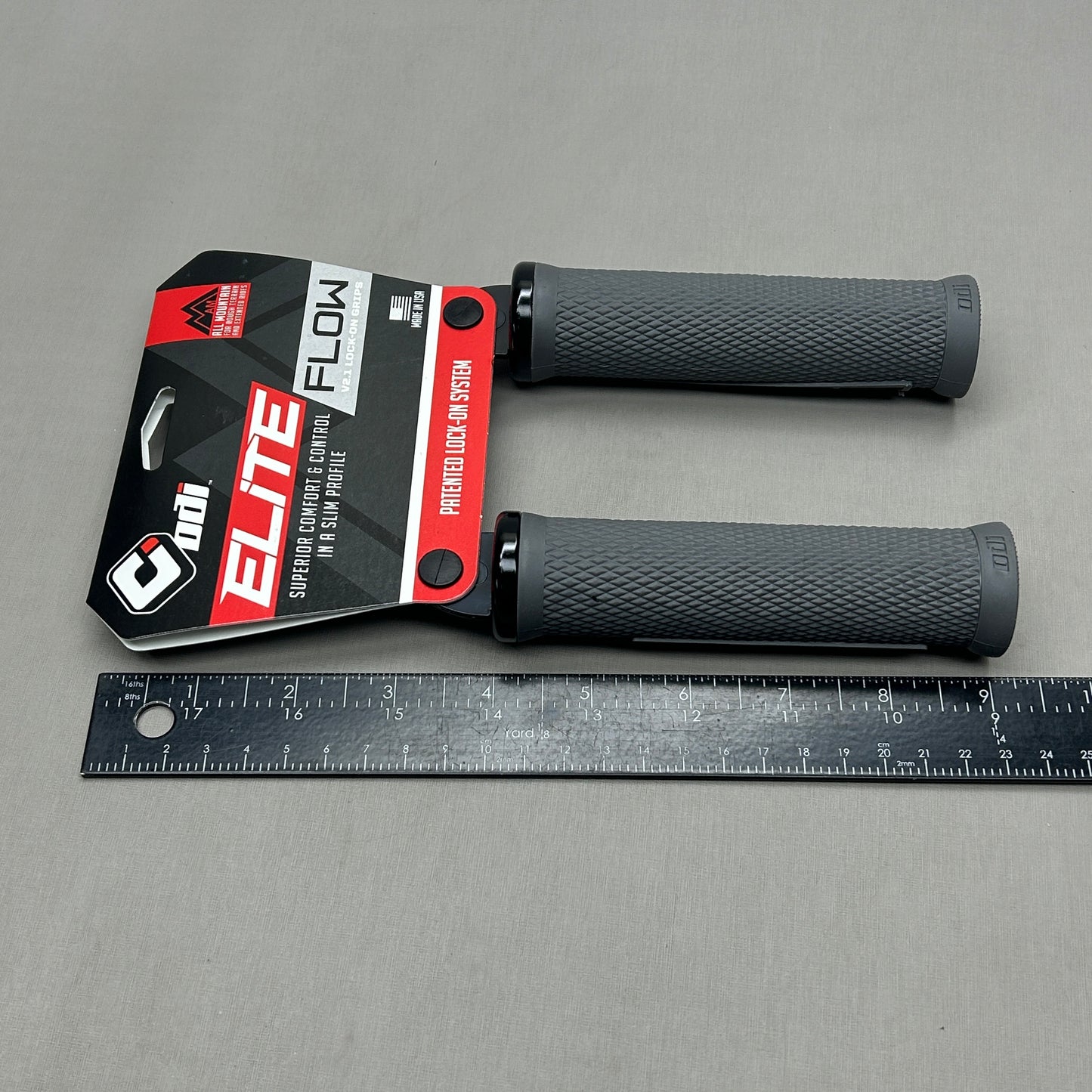 ODI Elite Series Flow Lockgrips 130mm Graphite/Black D33EFH-B (New)