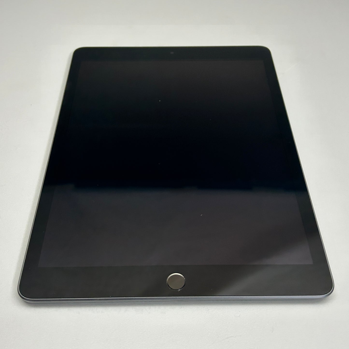 APPLE iPad 9th Gen. Space Gray Tablet 64GB with Case (Pre-Owned Great Condition)