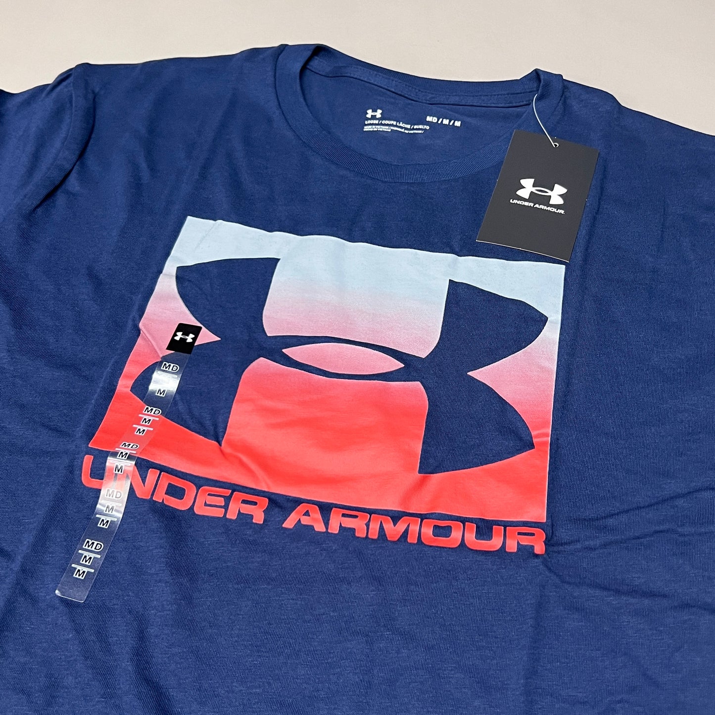 UNDER ARMOUR Boxed Sportstyle Short Sleeve T-Shirt Men's Academy / Red-408 Sz M 1329581(New)