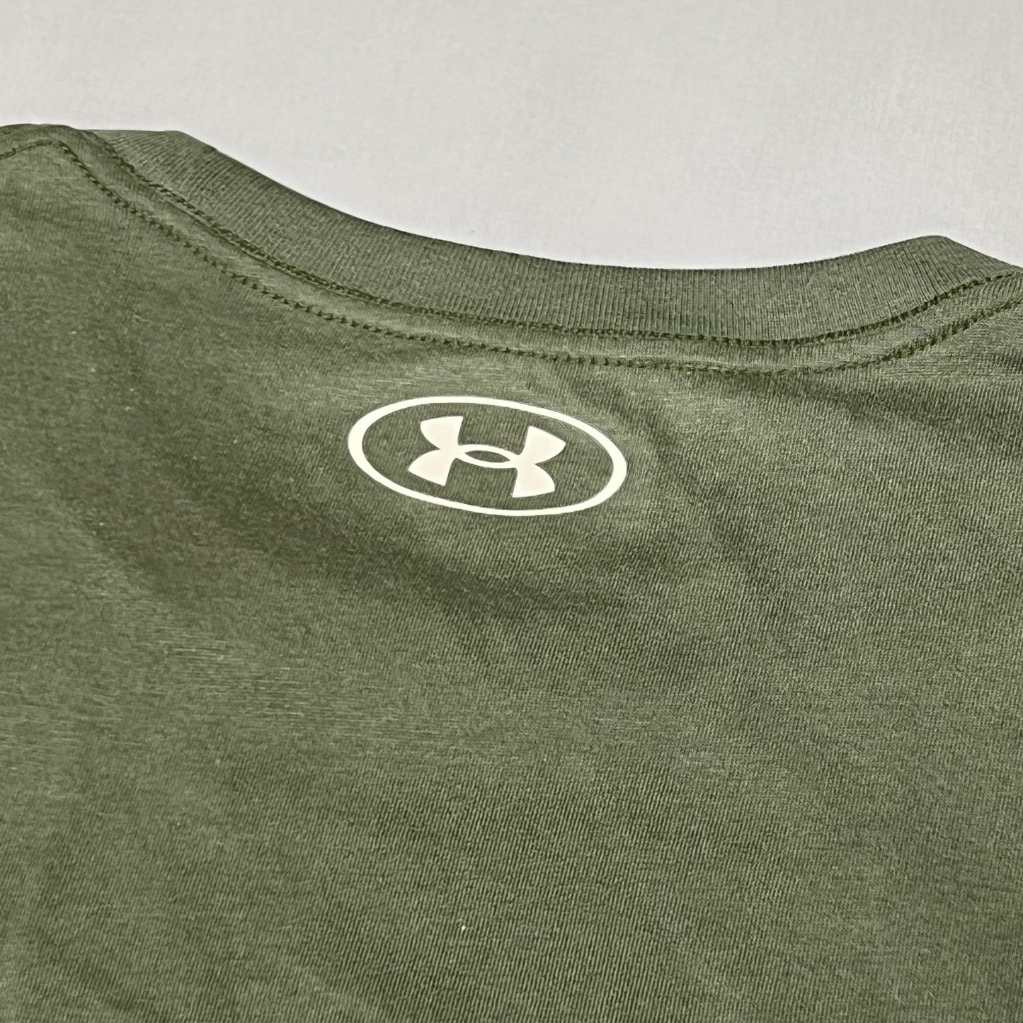 UNDER ARMOUR Freedom Logo T-Shirt Men's Marine OD Green / Desert Sand - 390 Sz M 1370811 (New)