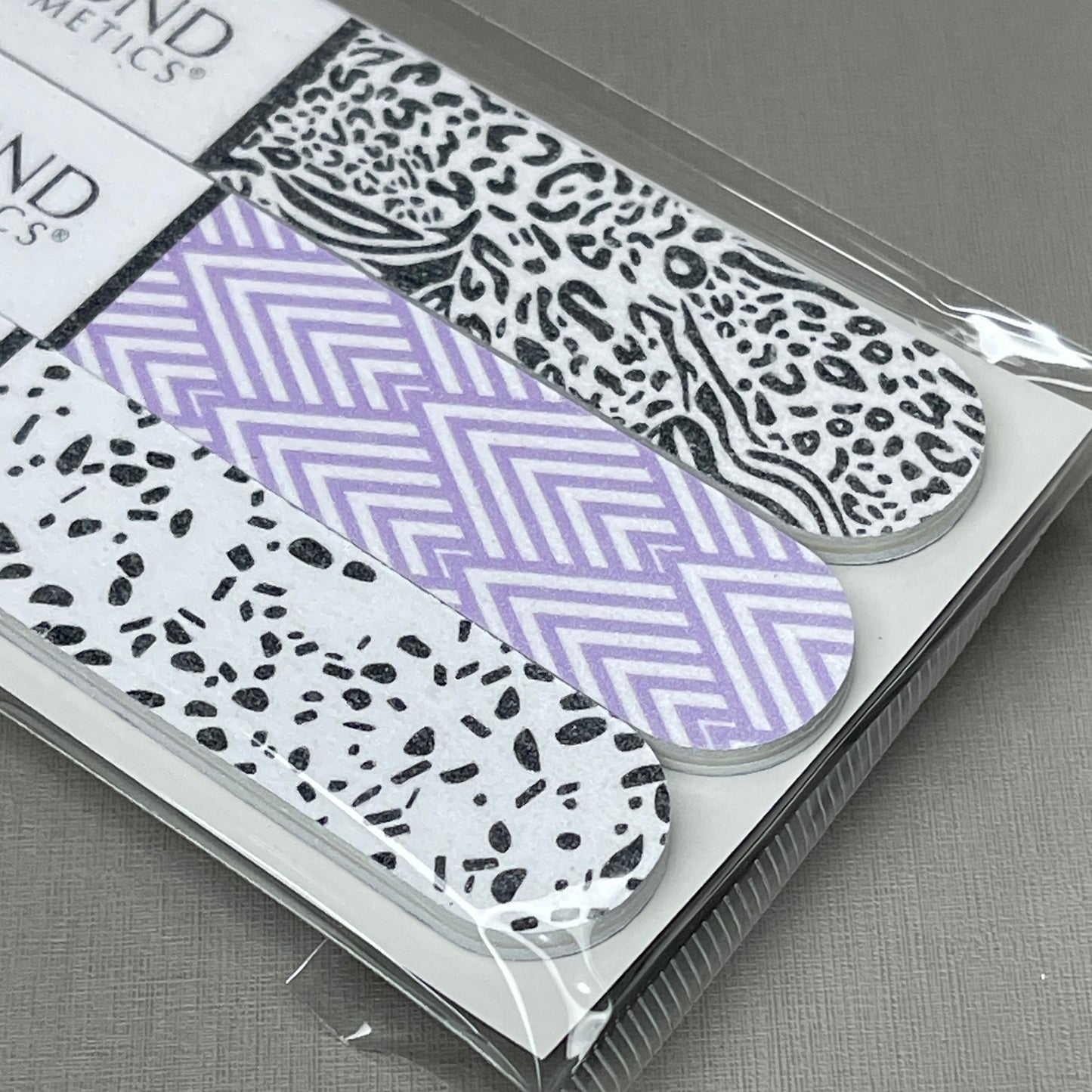 DIAMOND COSMETICS 48 Packs of 3! Holiday Nail Files Multiple Prints 85386DT (New)